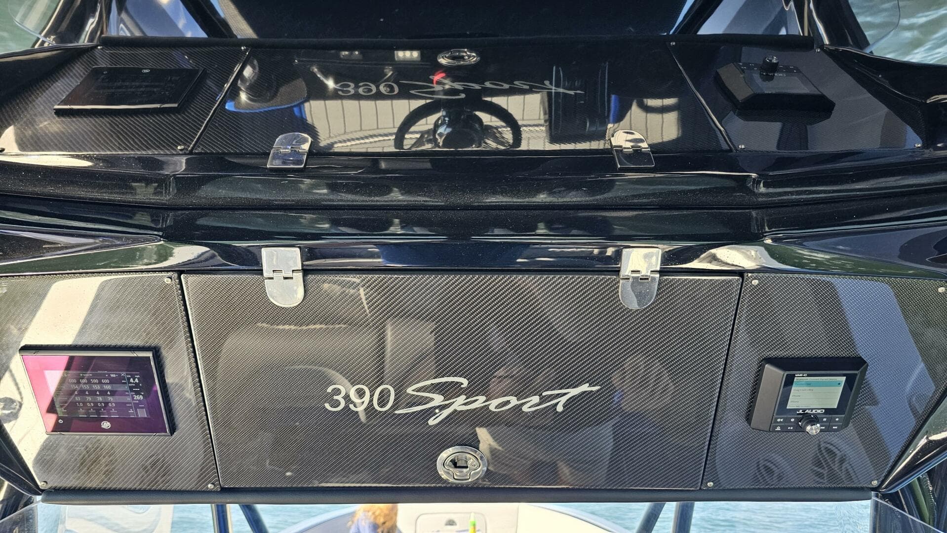 2024 Nor-Tech 390 Sport Center Console — photo 31