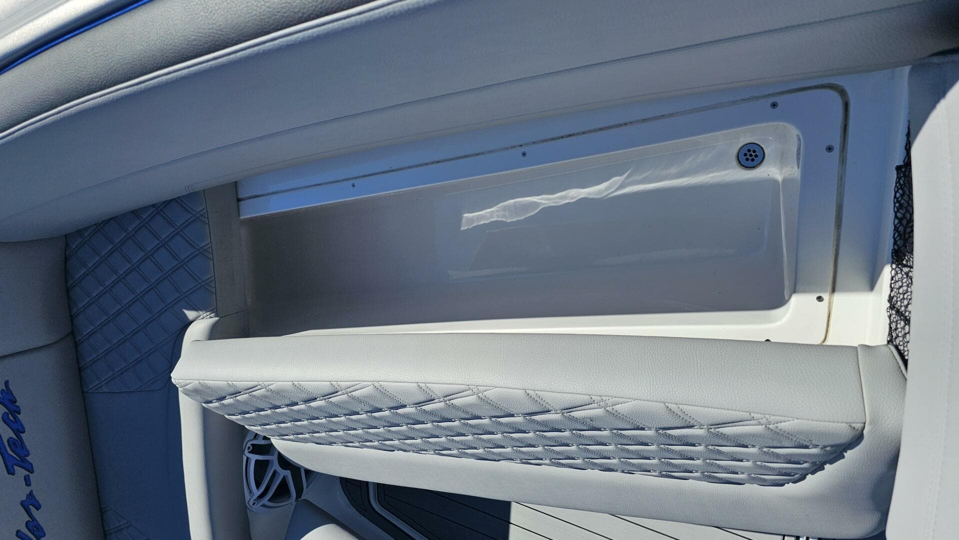 2024 Nor-Tech 390 Sport Center Console — photo 48