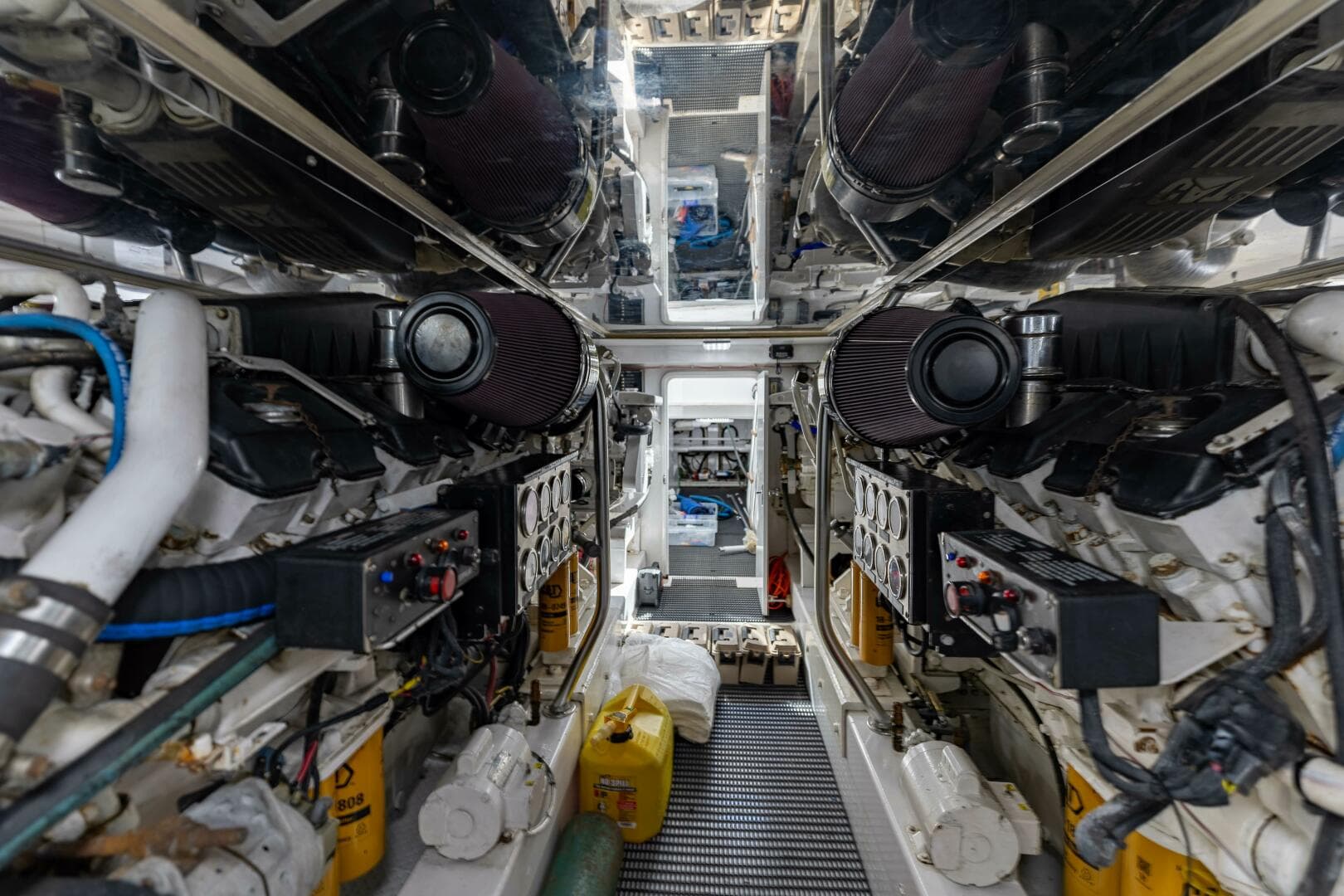 2000 Sunny Briggs 64 Convertible — photo 38