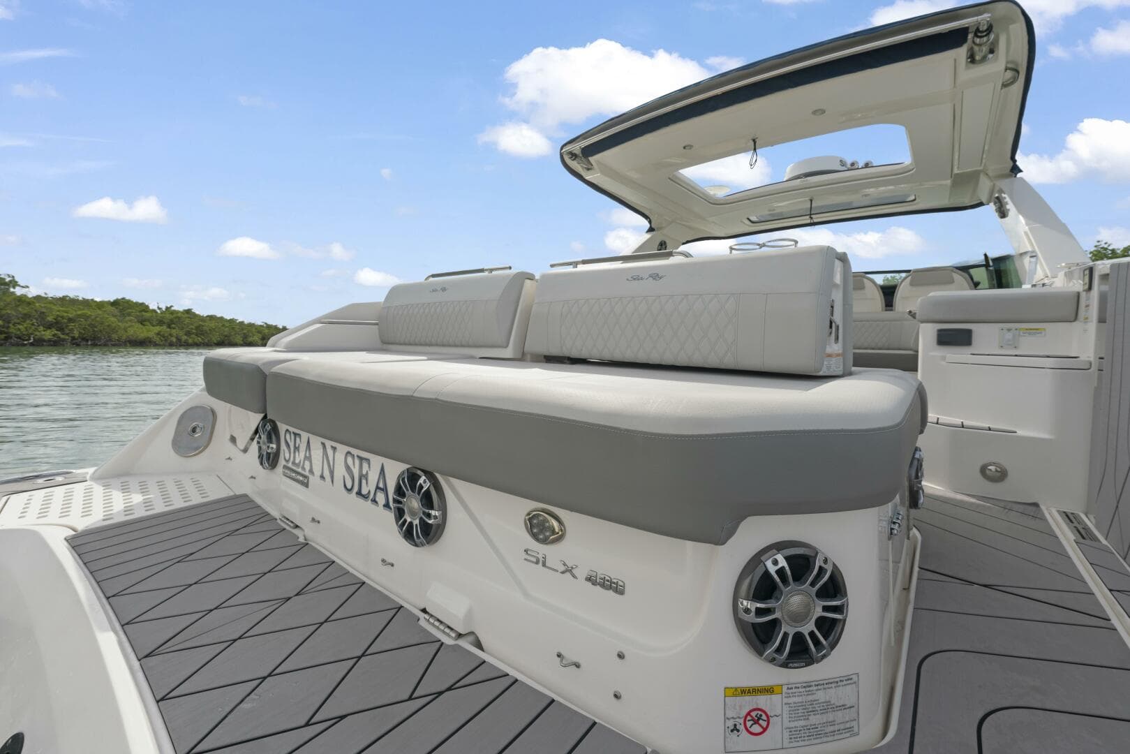 2022 Sea Ray Slx 400 Outboard — photo 53