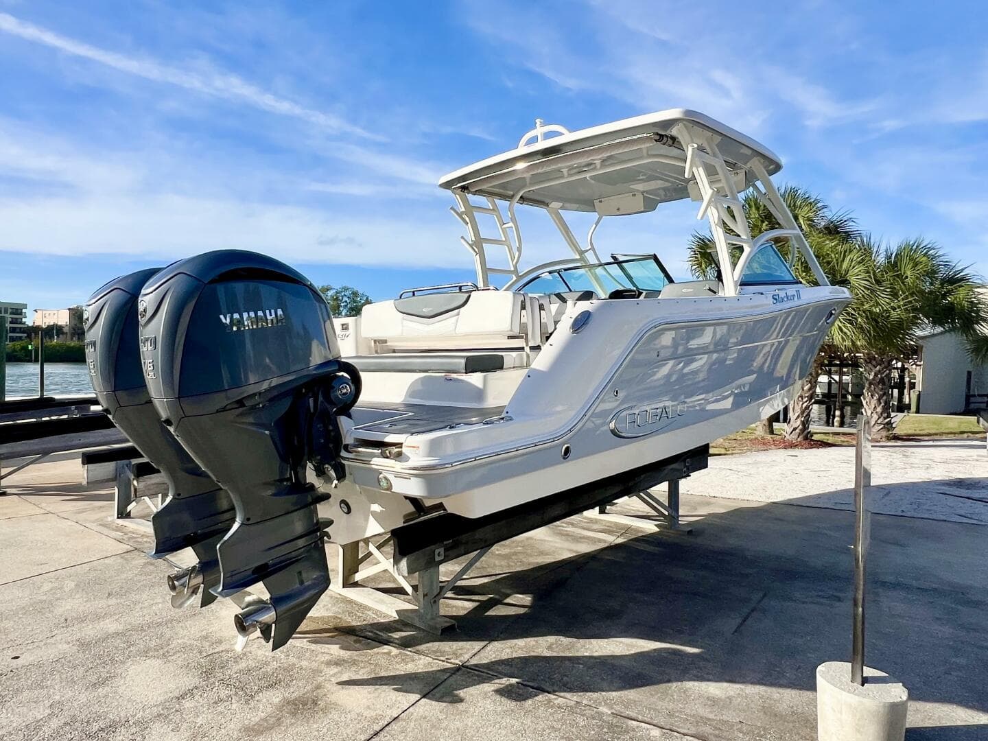 2021 Robalo R317 — photo 5