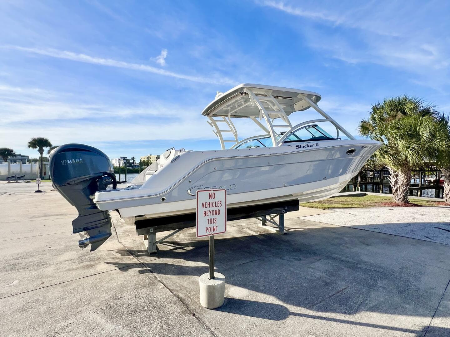 2021 Robalo R317 — photo 6