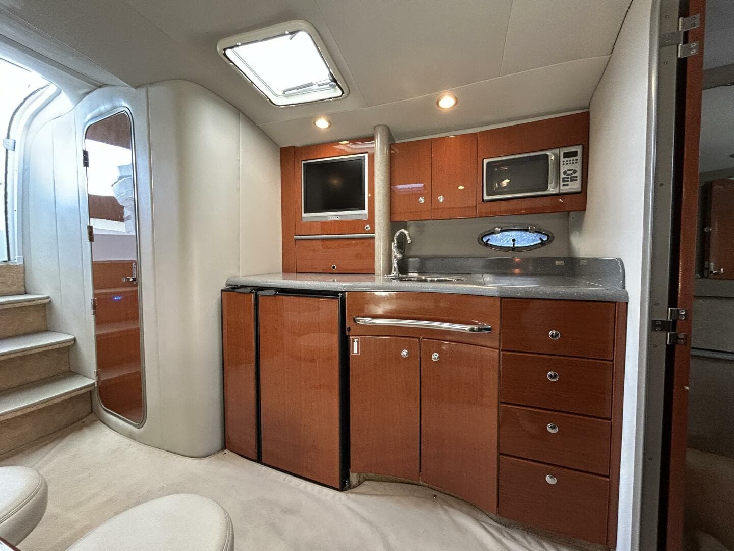 2005 Formula 40 Performance Cruiser — photo 12