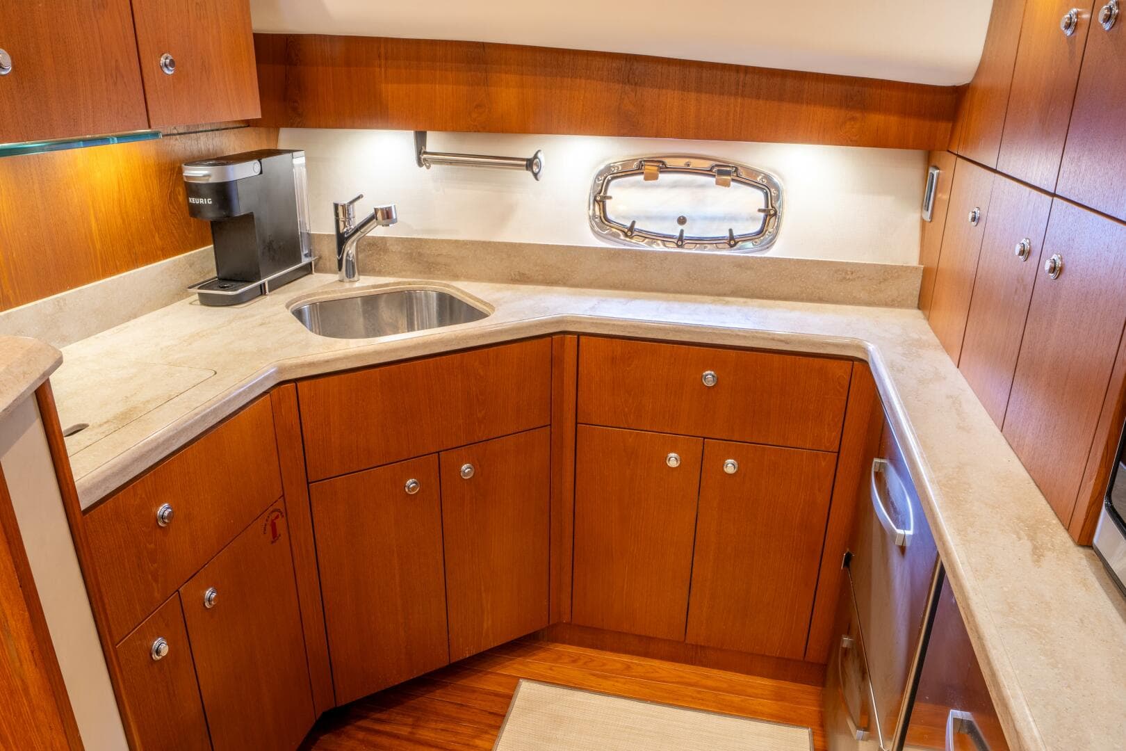 2015 Tiara Yachts 4300 Open — photo 8
