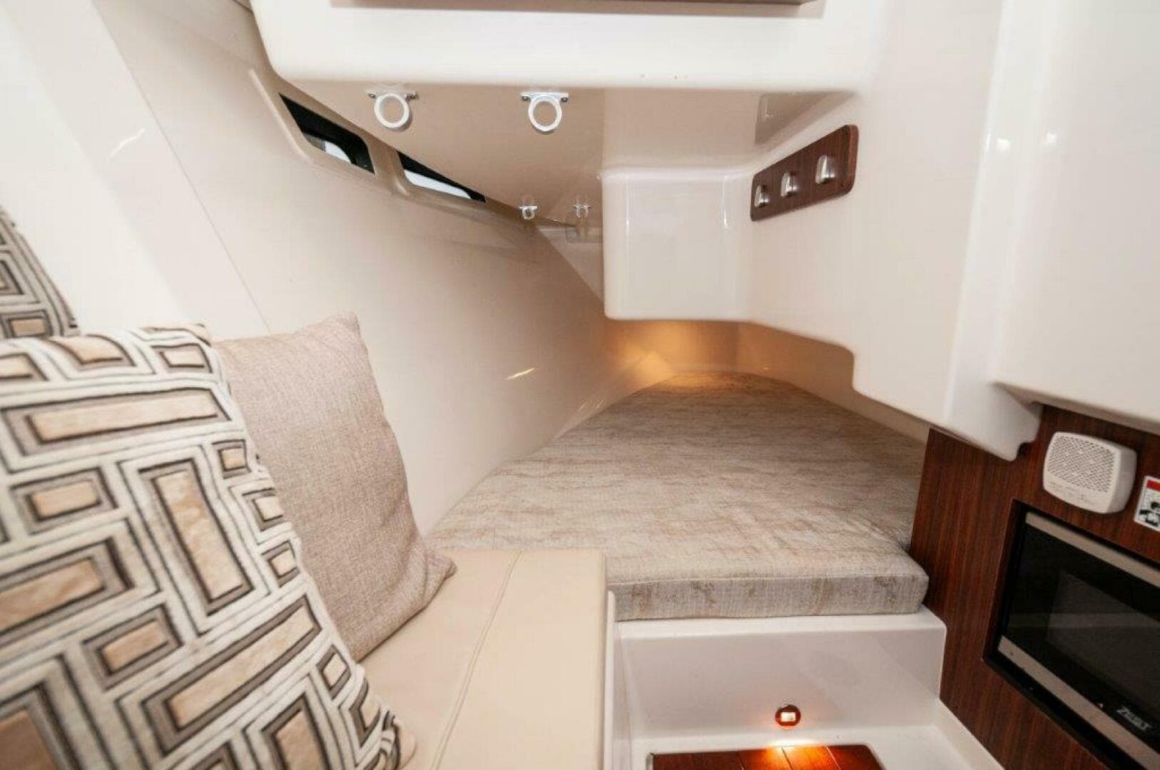 2023 Pursuit DC 365 Dual Console — photo 9