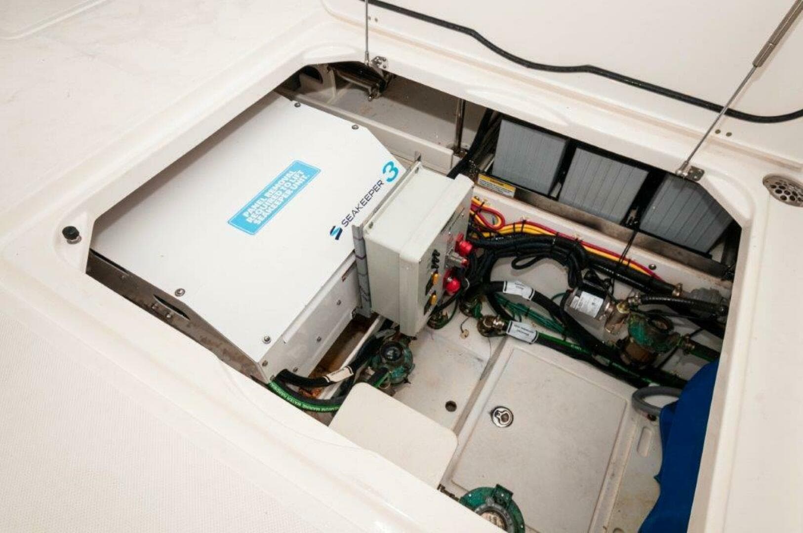 2023 Pursuit DC 365 Dual Console — photo 31