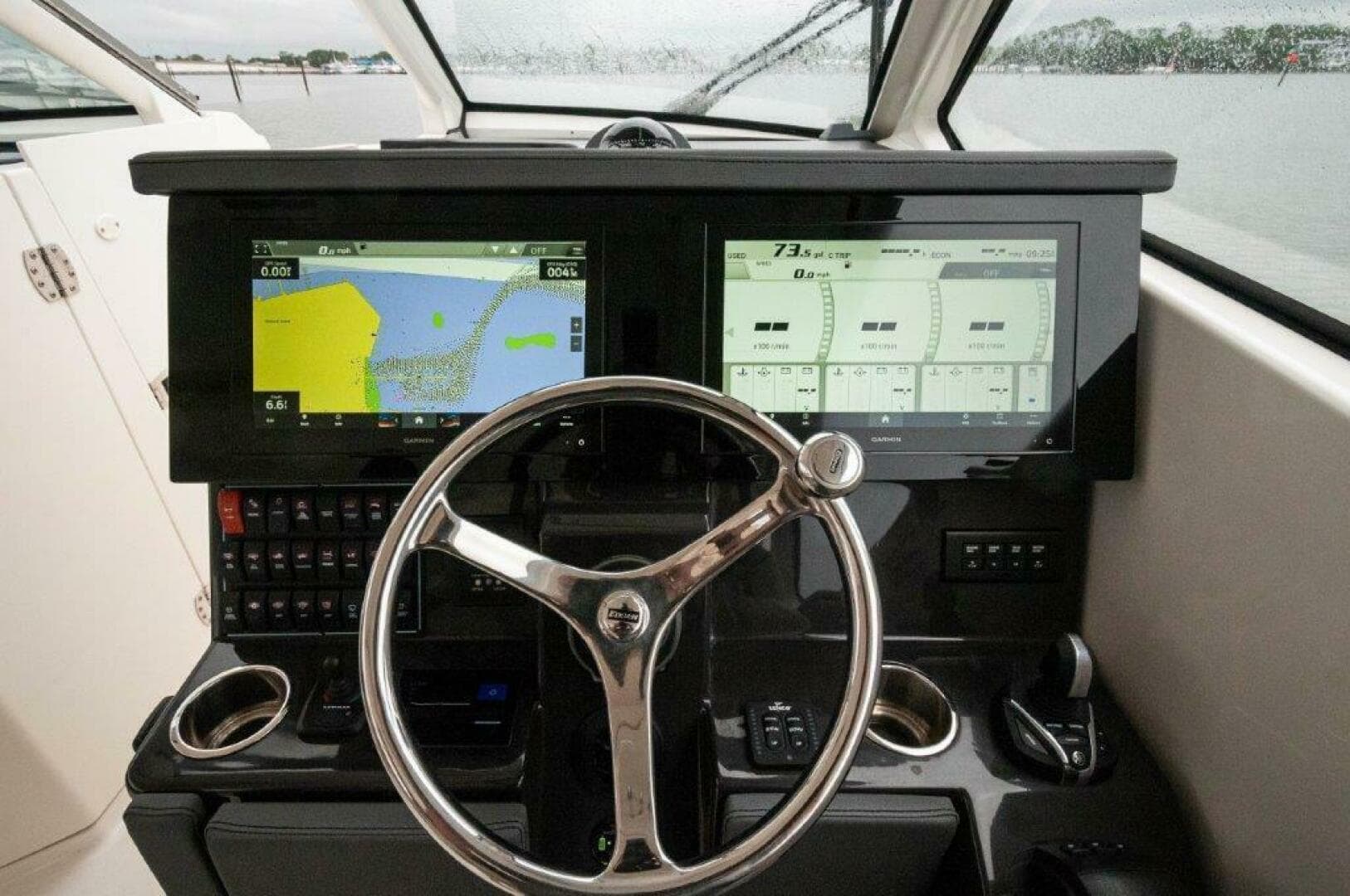 2023 Pursuit DC 365 Dual Console — photo 22