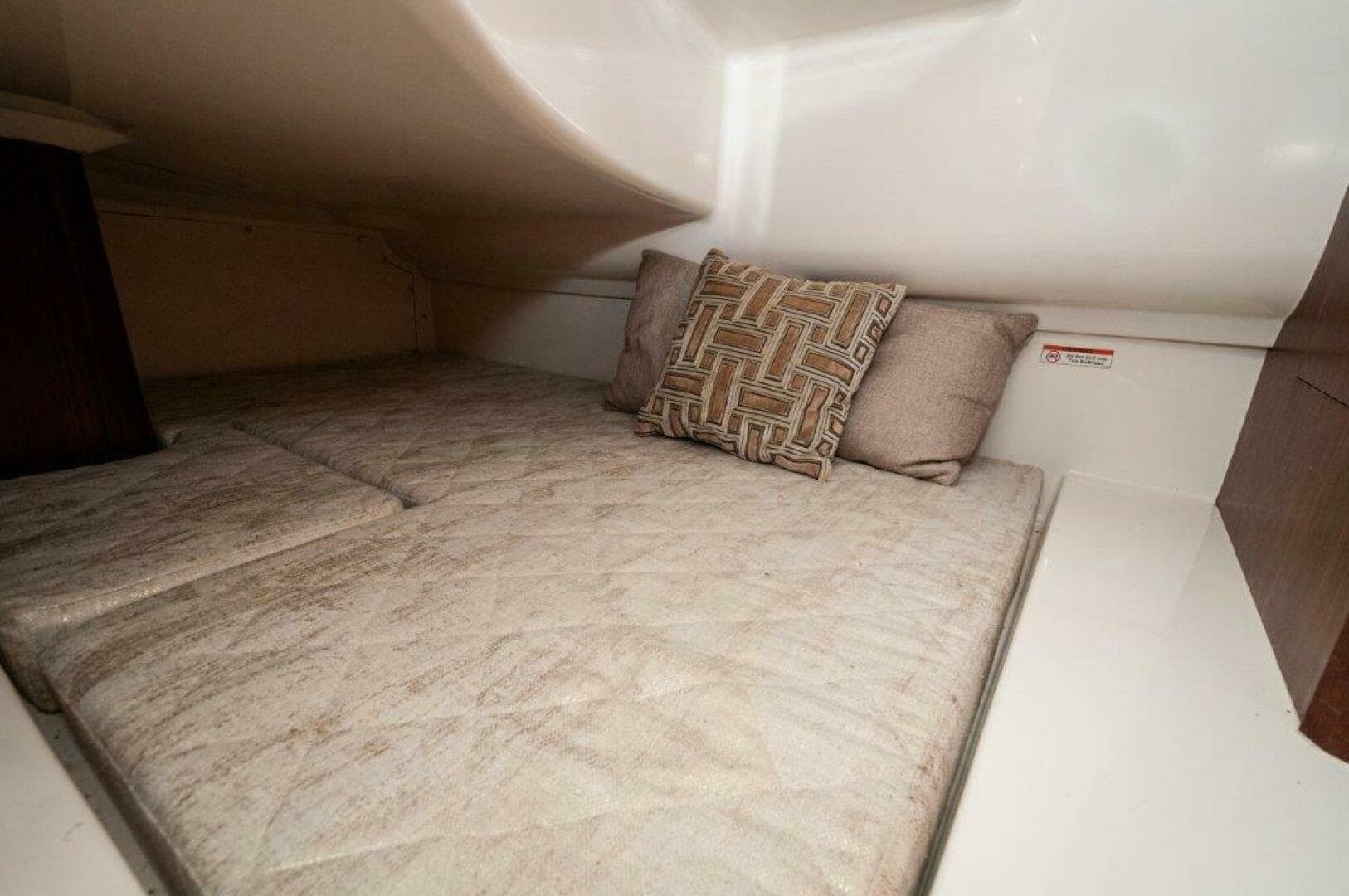 2023 Pursuit DC 365 Dual Console — photo 12