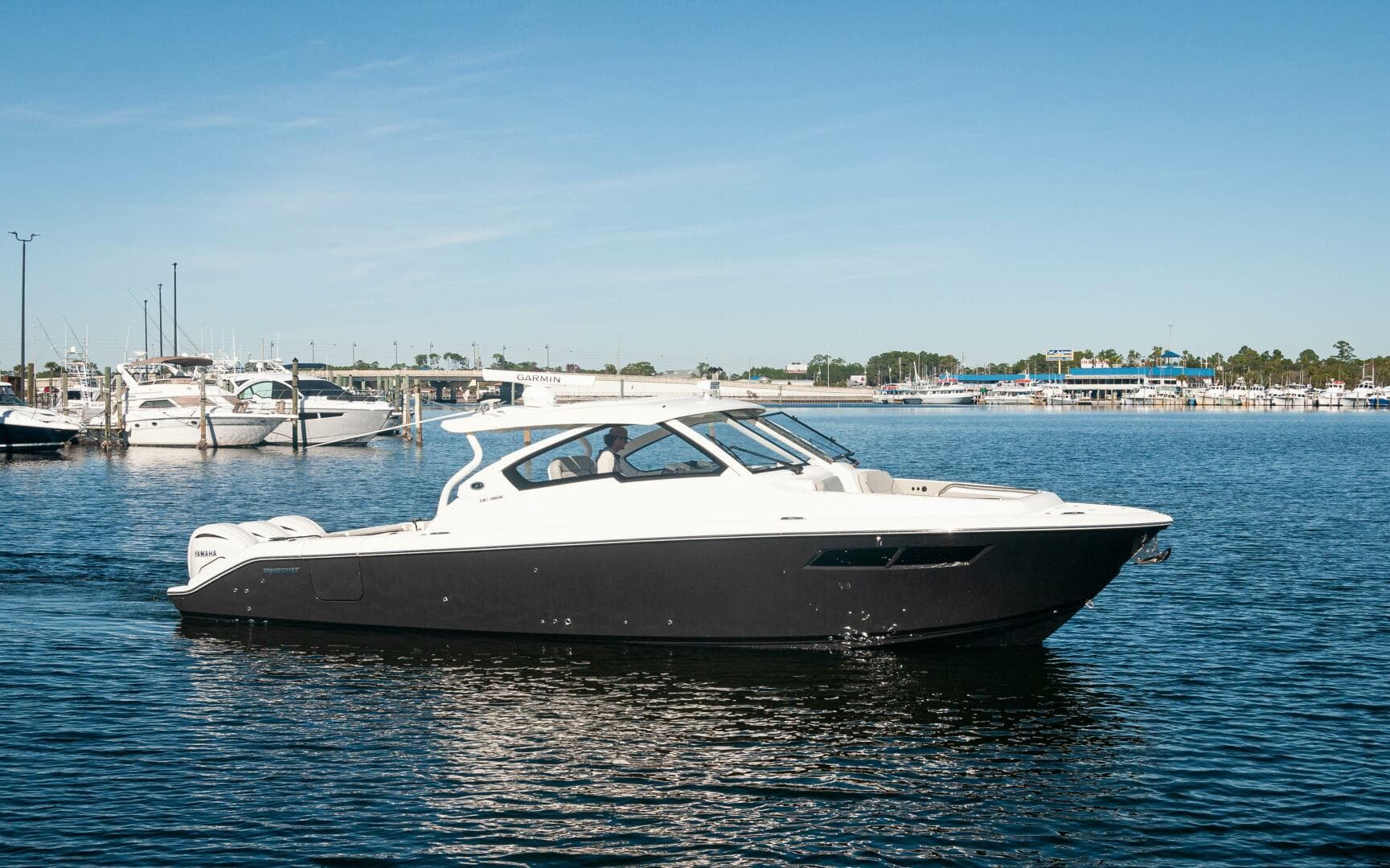 2023 Pursuit DC 365 Dual Console — photo 4