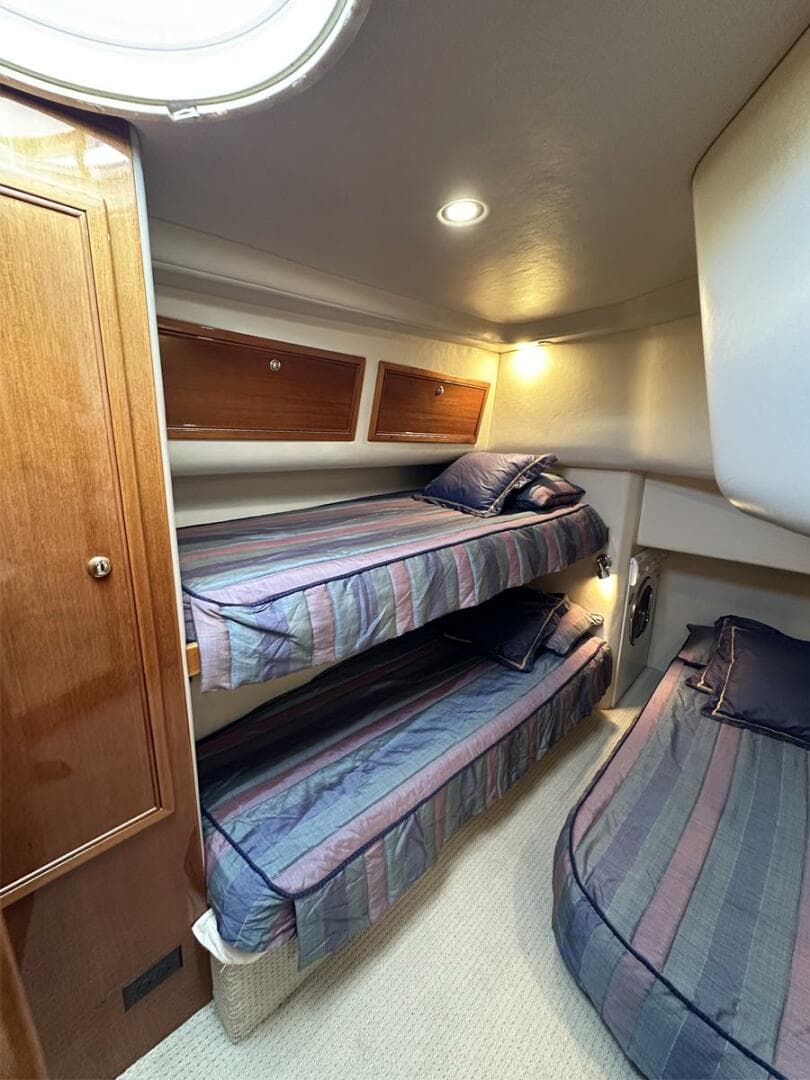 2004 Riviera 40 Sportfish — photo 41