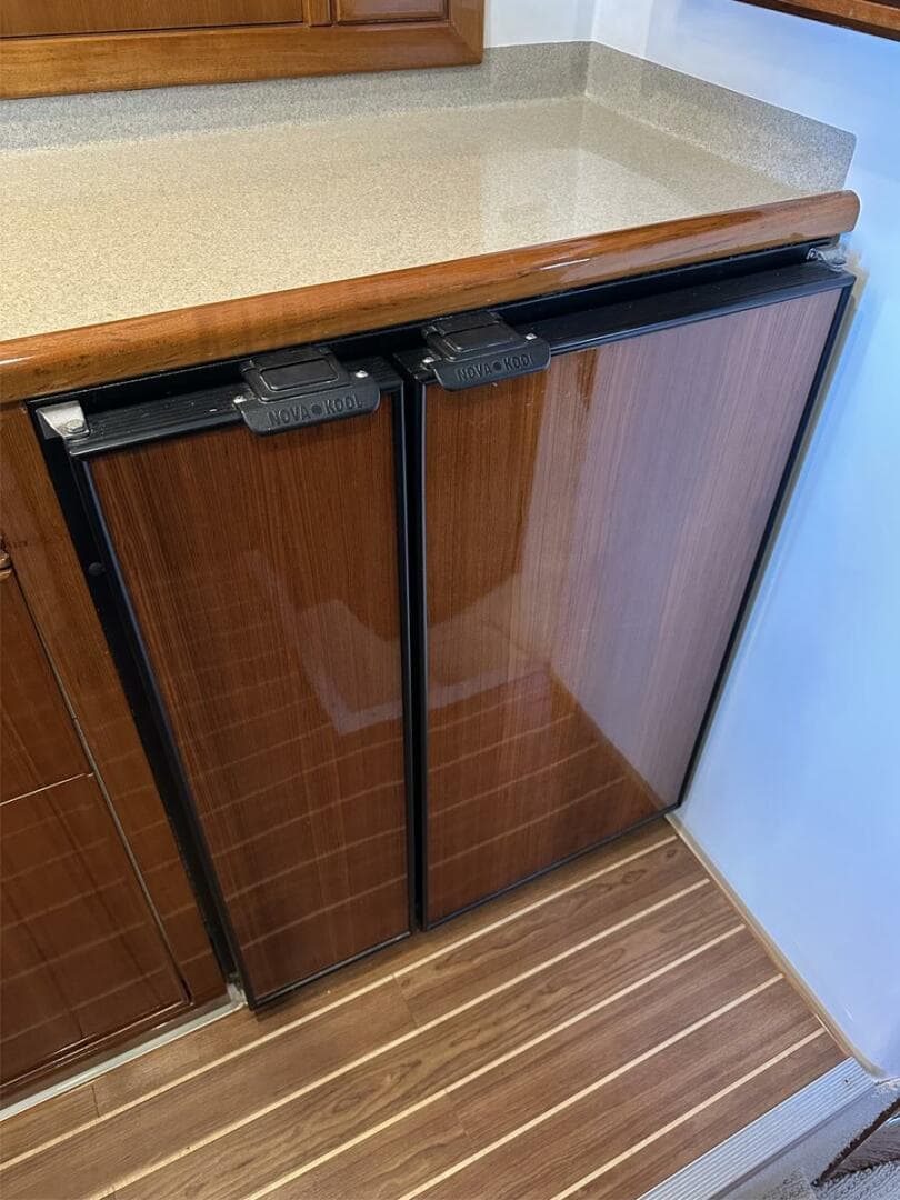 2004 Riviera 40 Sportfish — photo 30