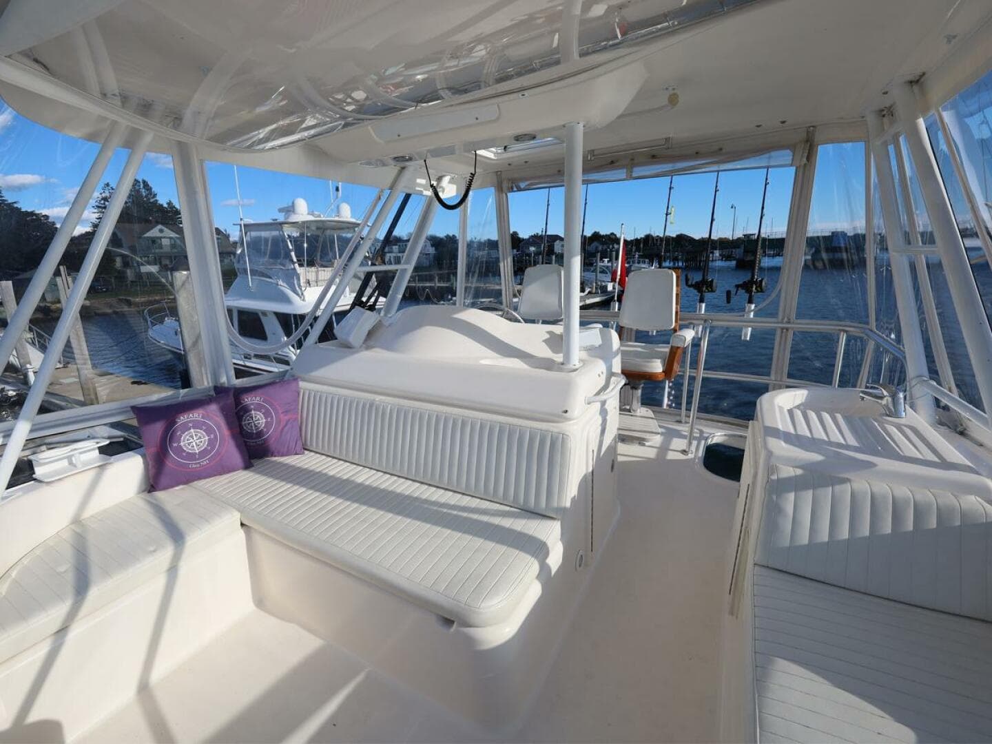 2004 Riviera 40 Sportfish — photo 8