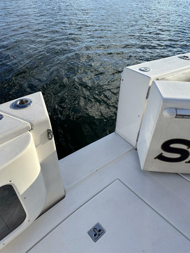 2004 Riviera 40 Sportfish — photo 19