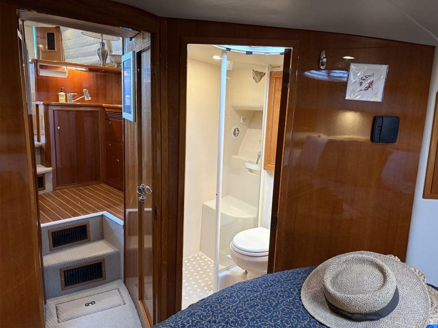 2004 Riviera 40 Sportfish — photo 37