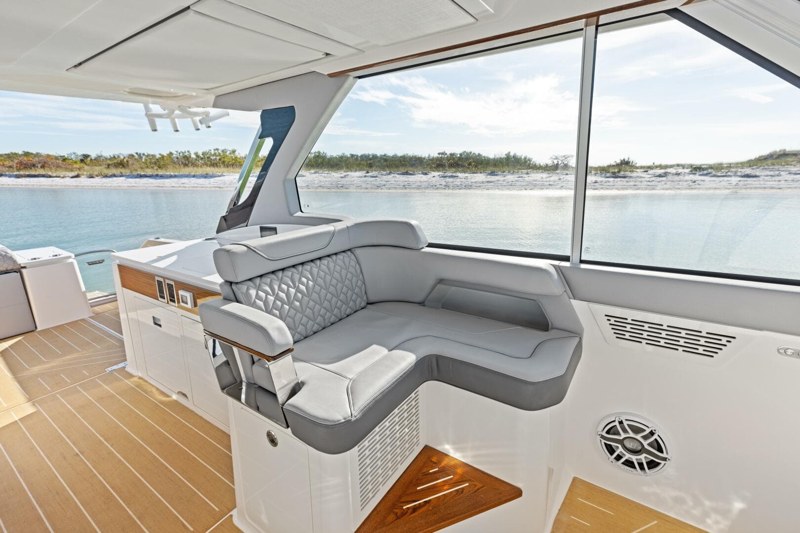 2026 Regal LX 43 — photo 23