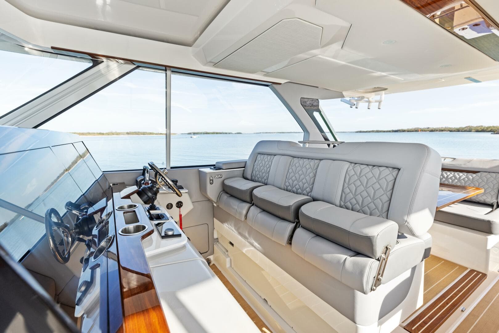 2026 Regal LX 43 — photo 24