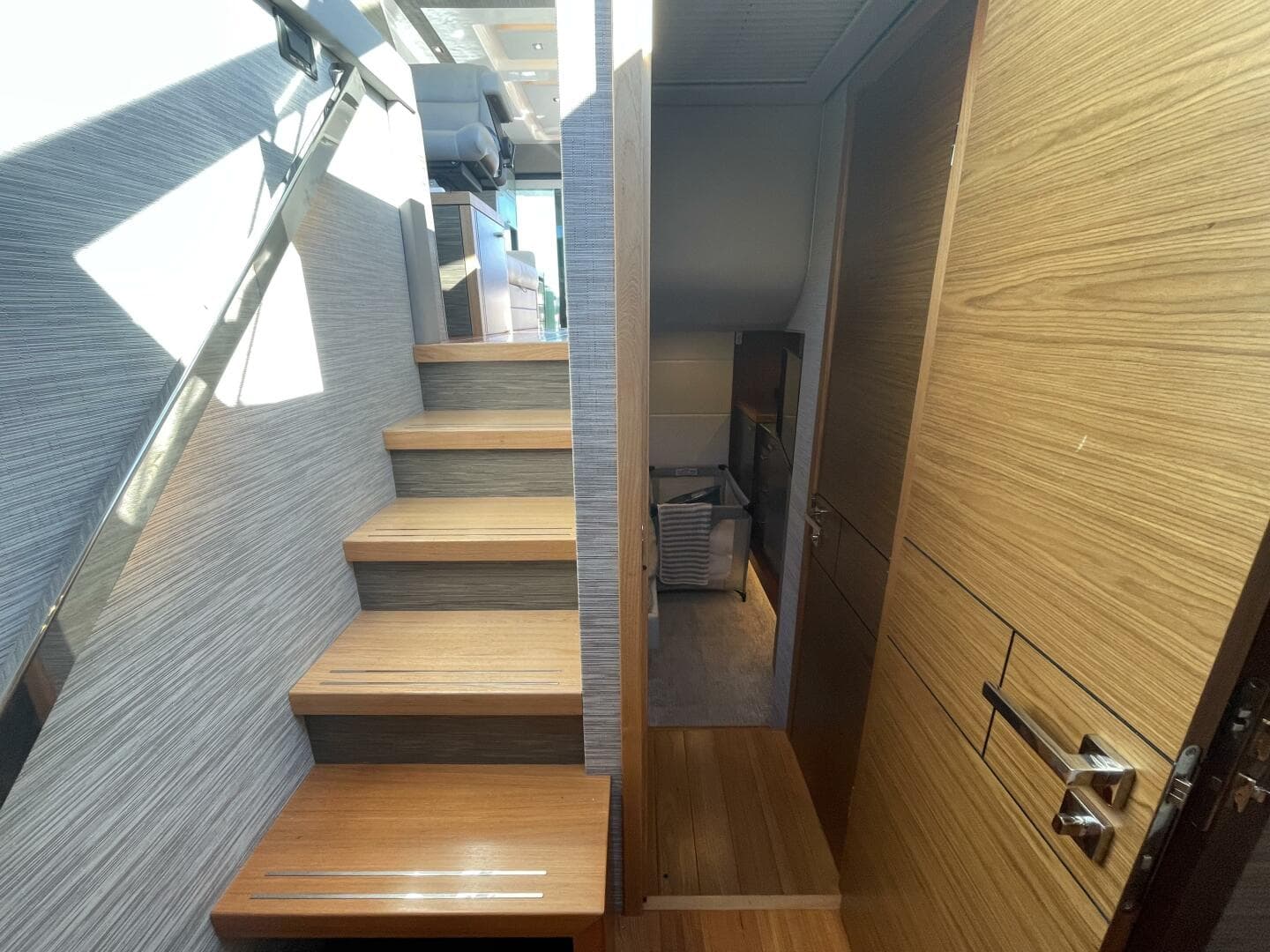 2020 Tiara Yachts C53 Coupe — photo 19