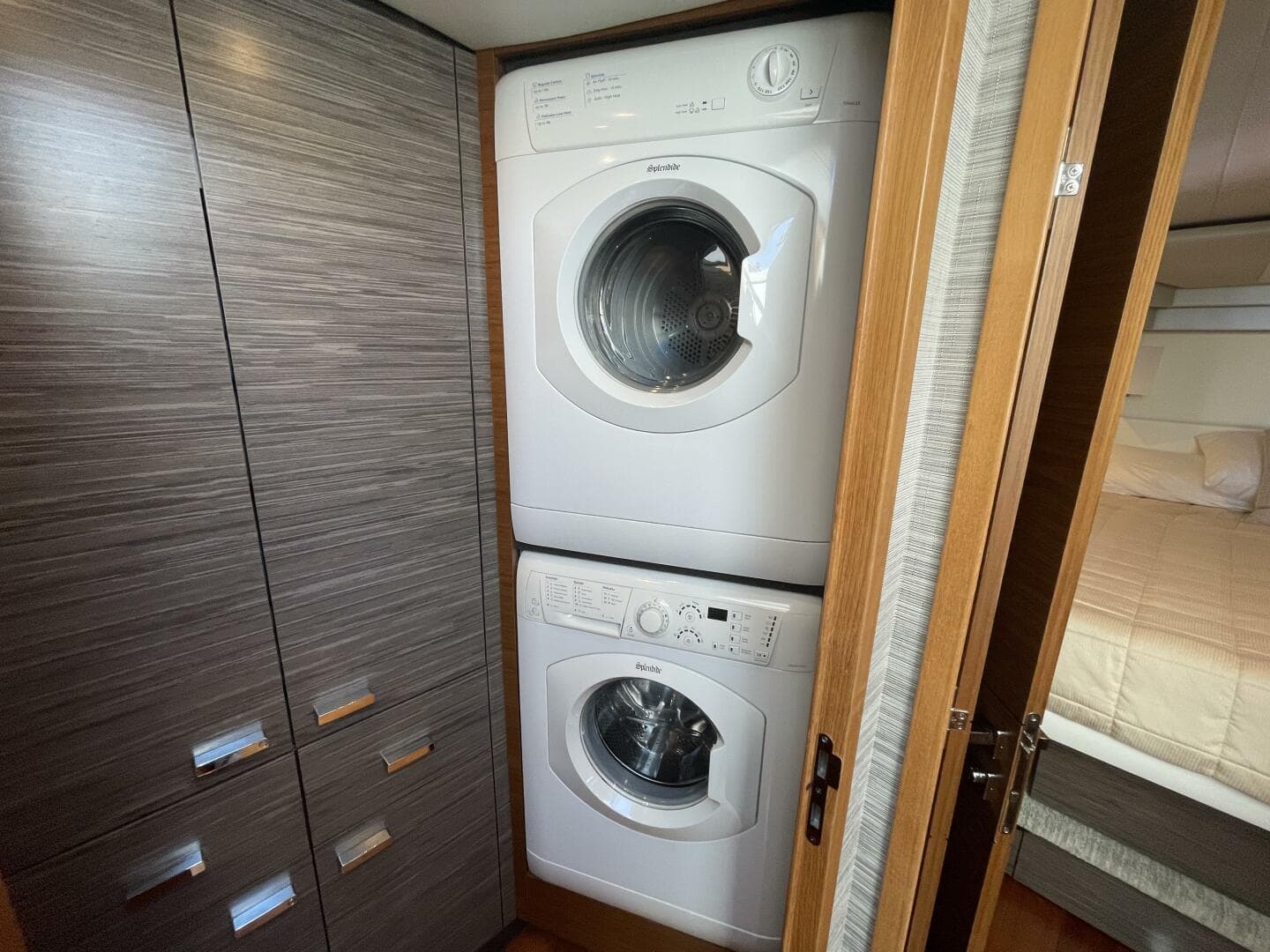 2020 Tiara Yachts C53 Coupe — photo 18