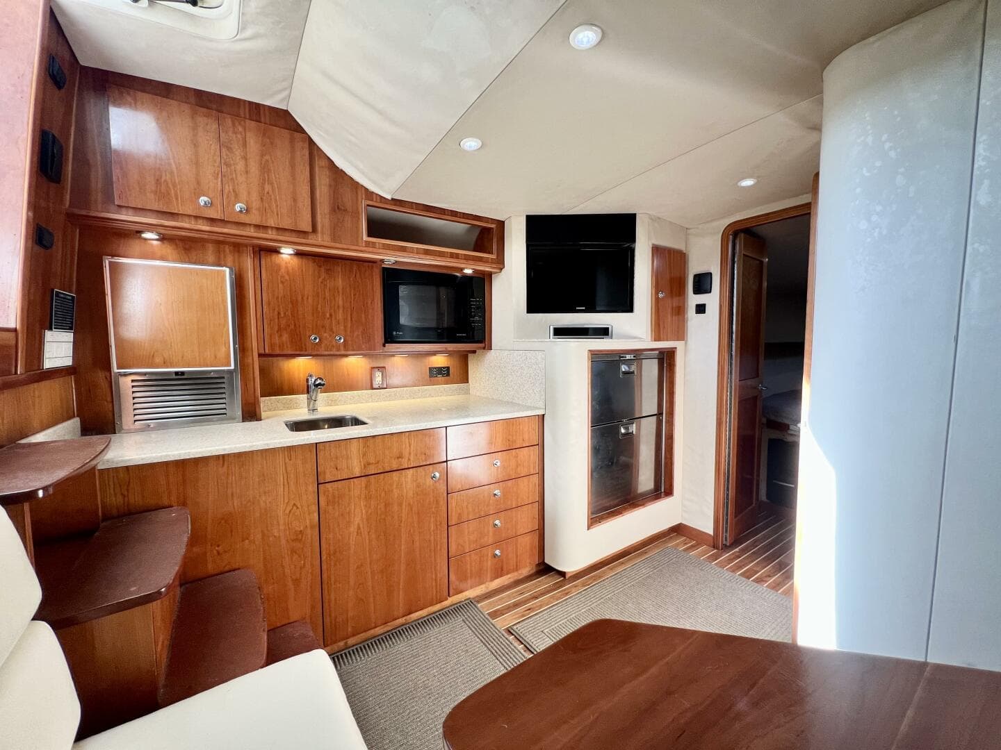 2007 Albemarle 41 Express — photo 34