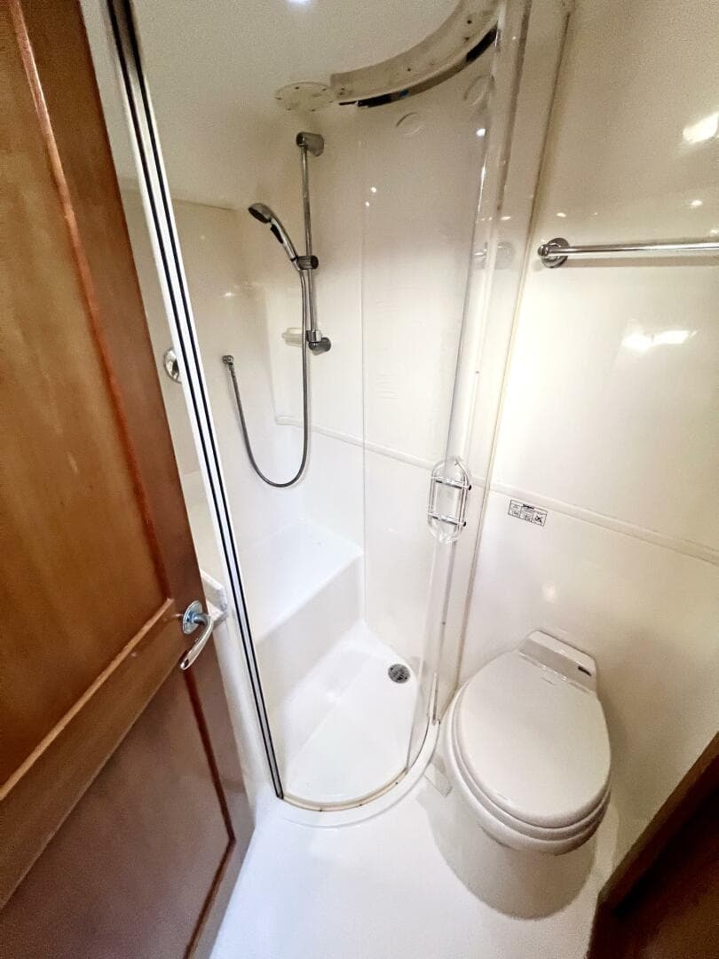 2007 Albemarle 41 Express — photo 45