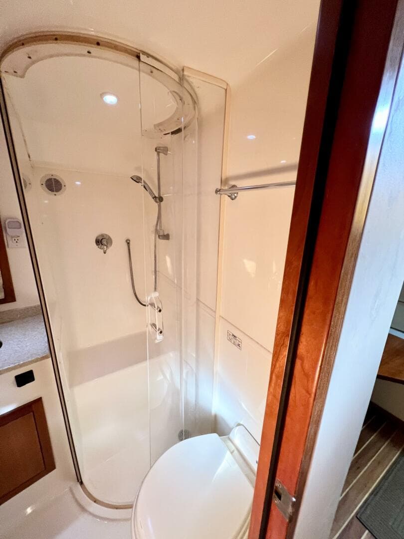 2007 Albemarle 41 Express — photo 44