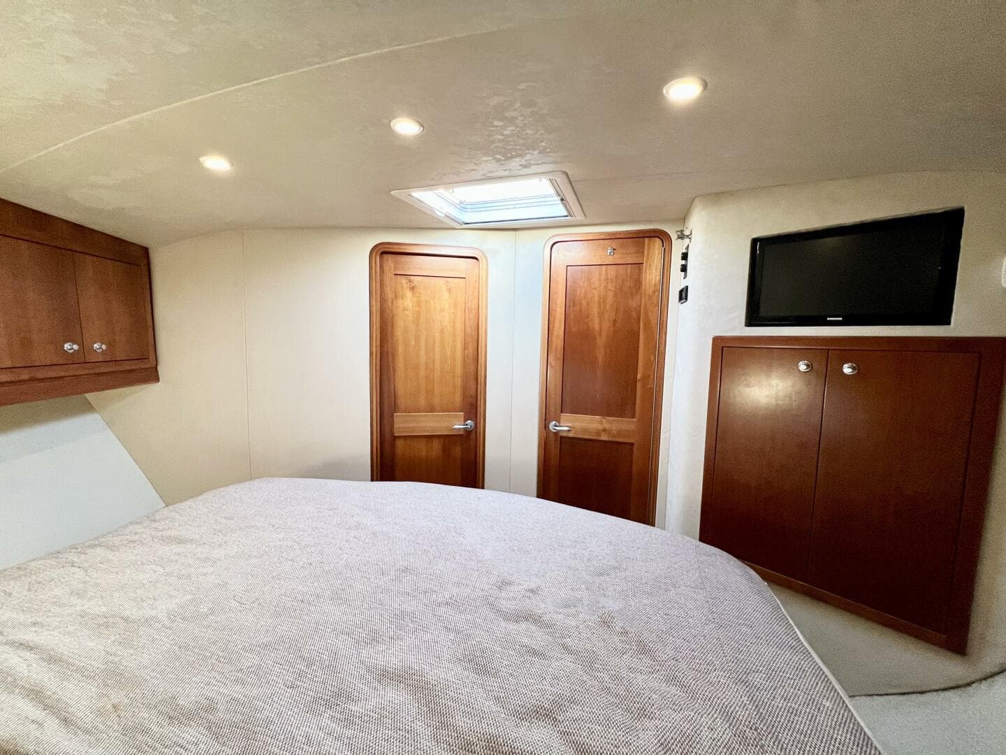 2007 Albemarle 41 Express — photo 41