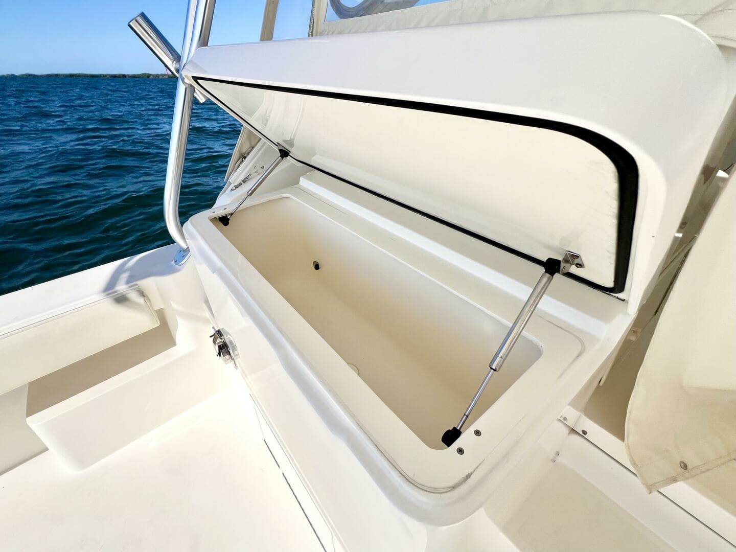 2007 Albemarle 41 Express — photo 14