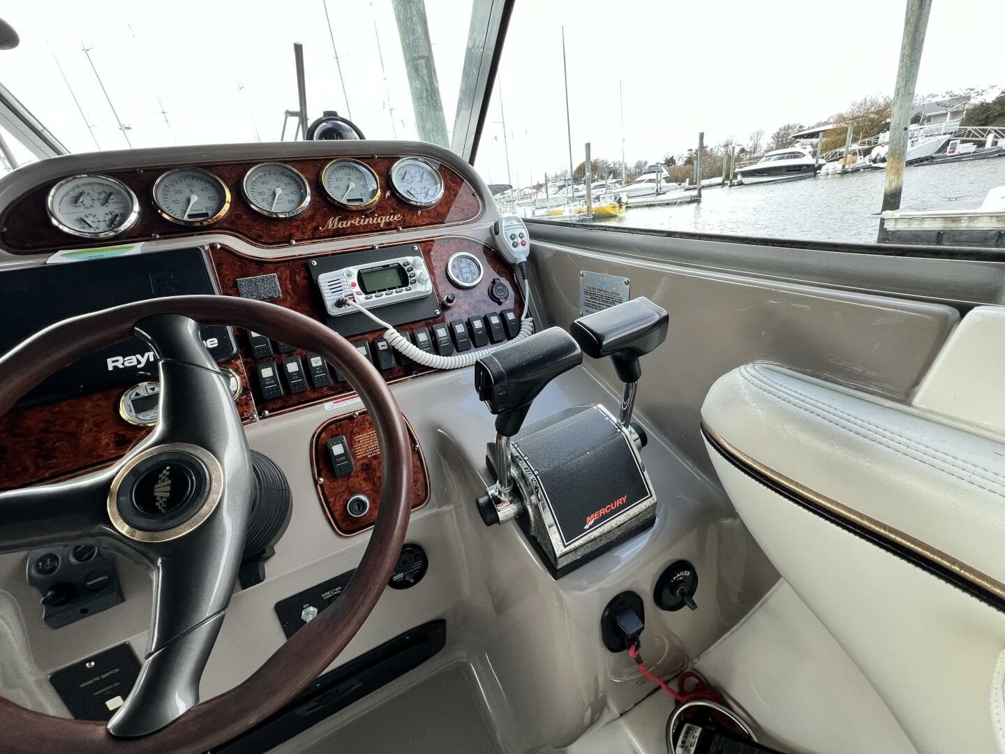 2001 Wellcraft 2800 — photo 5