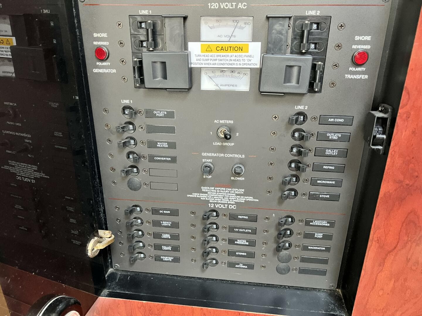 2001 Wellcraft 2800 — photo 6