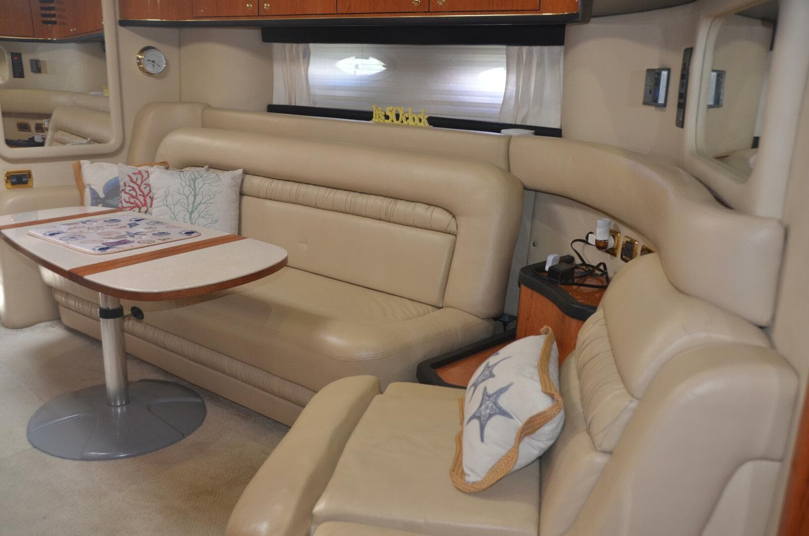 2001 Sea Ray 460 Sundancer — photo 38