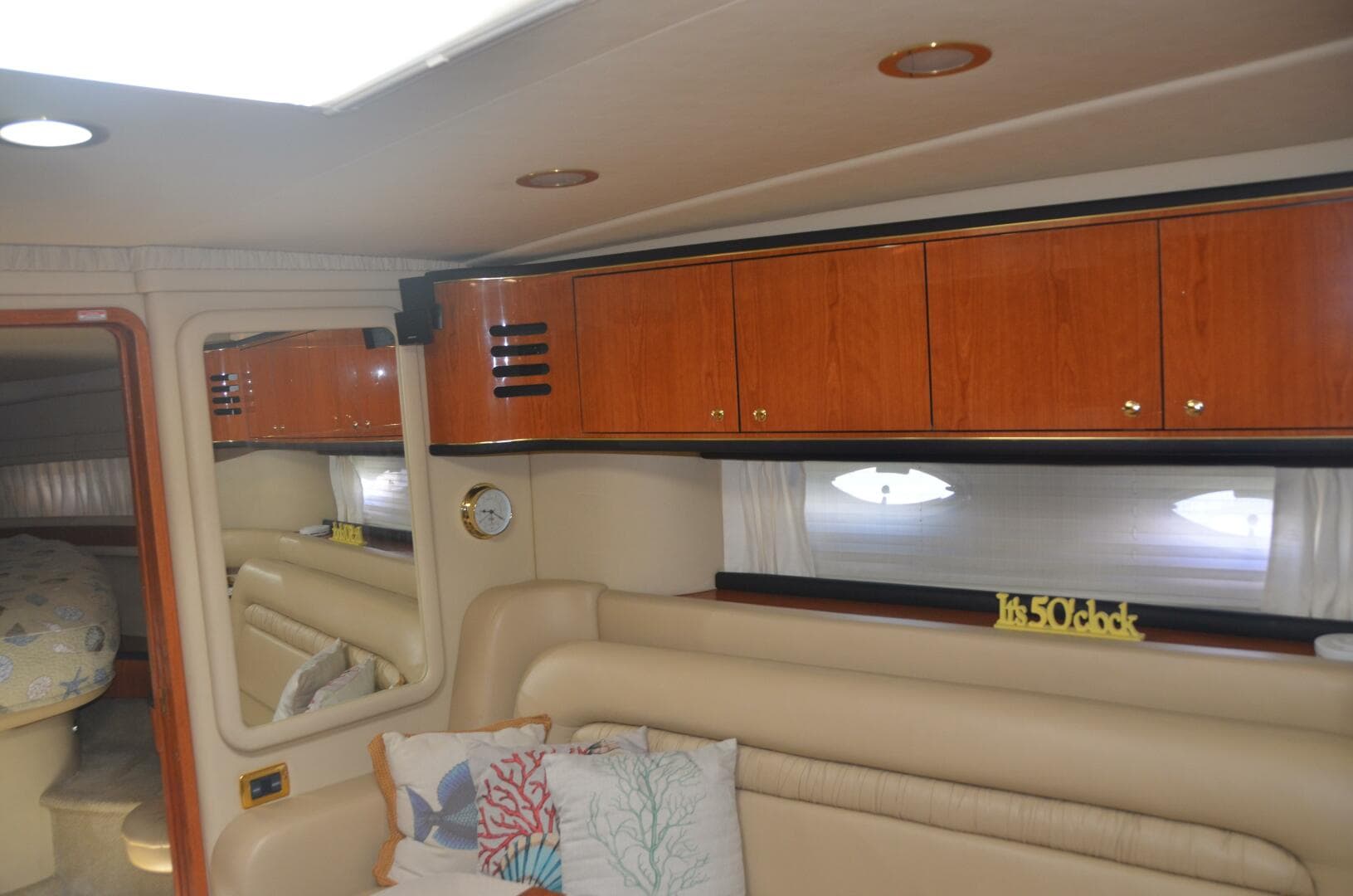 2001 Sea Ray 460 Sundancer — photo 37