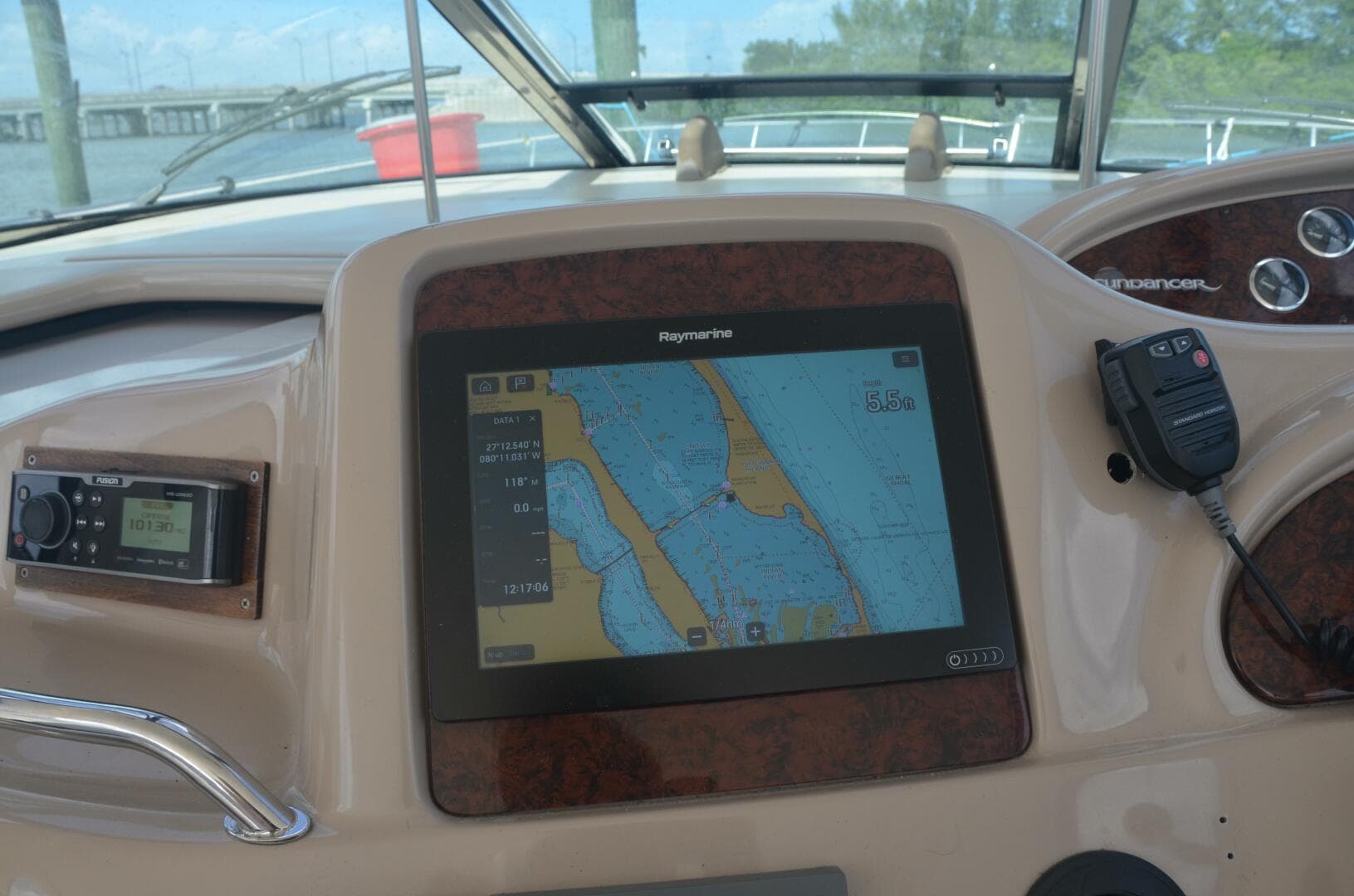 2001 Sea Ray 460 Sundancer — photo 18