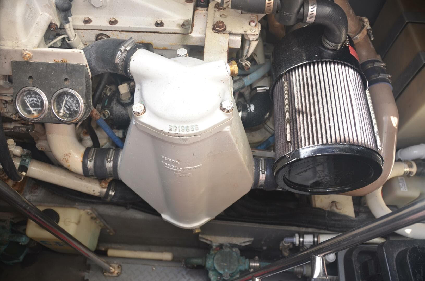 2001 Sea Ray 460 Sundancer — photo 65