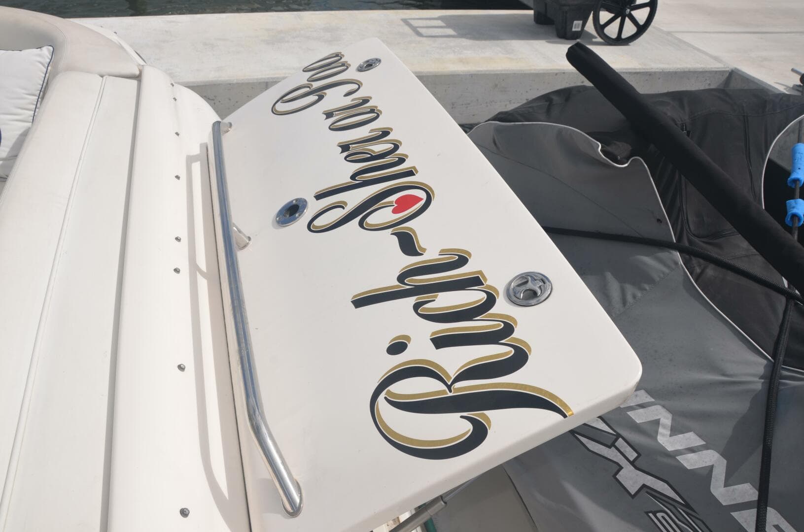 2001 Sea Ray 460 Sundancer — photo 32