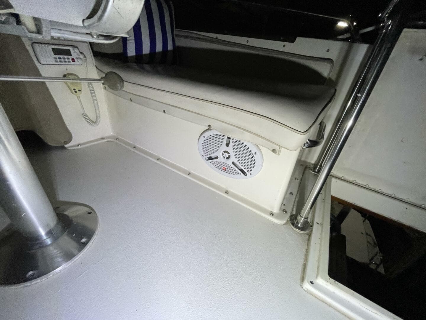 1986 Egg Harbor 40 — photo 7