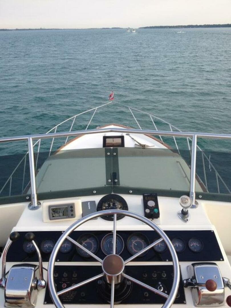 1986 Egg Harbor 40 — photo 9