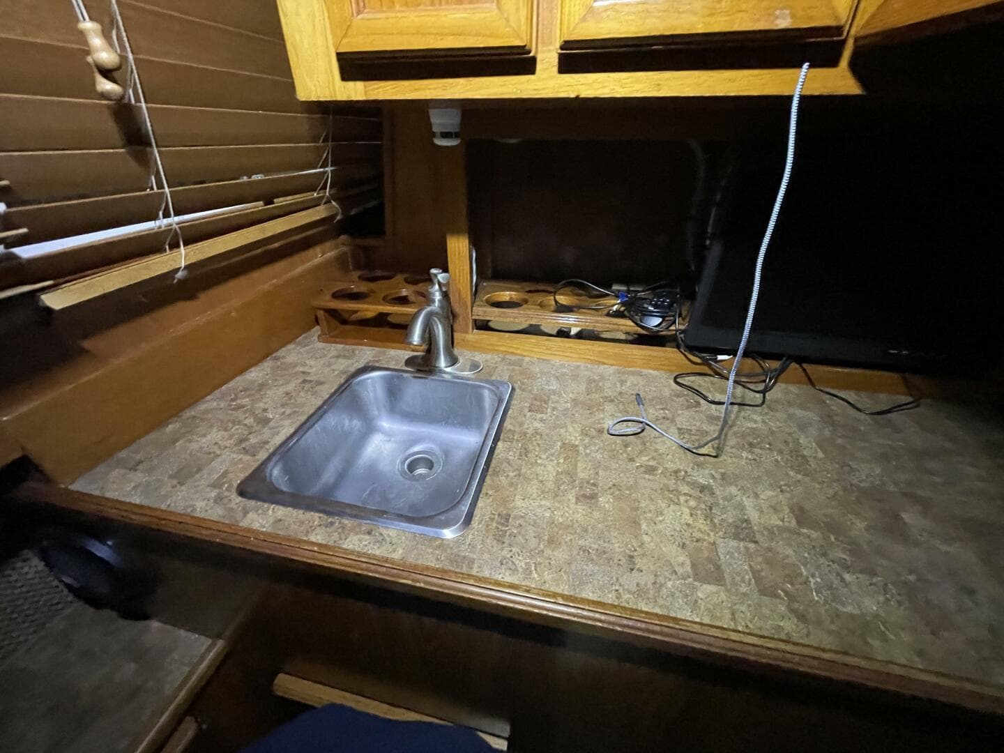 1986 Egg Harbor 40 — photo 34