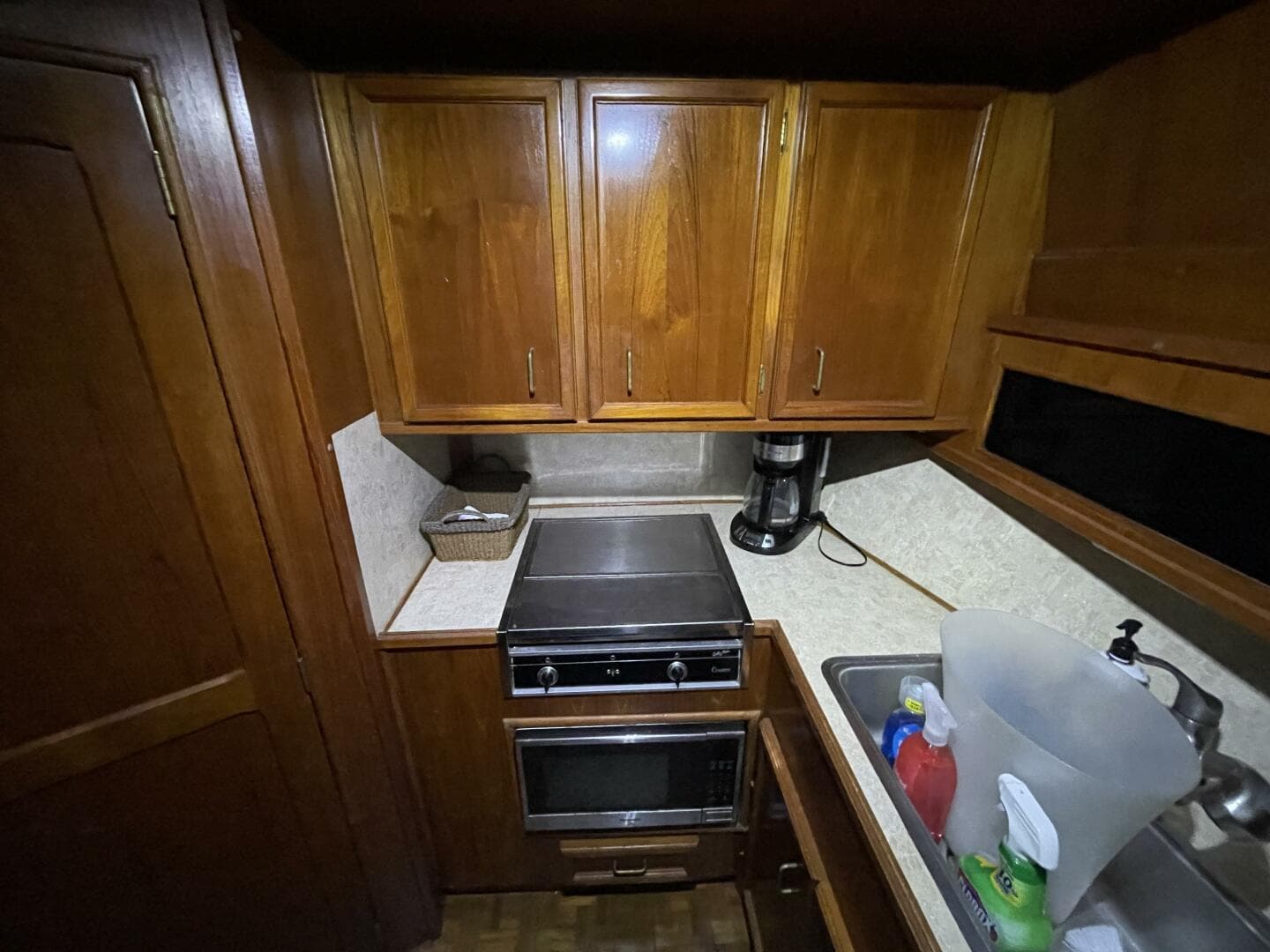 1986 Egg Harbor 40 — photo 39