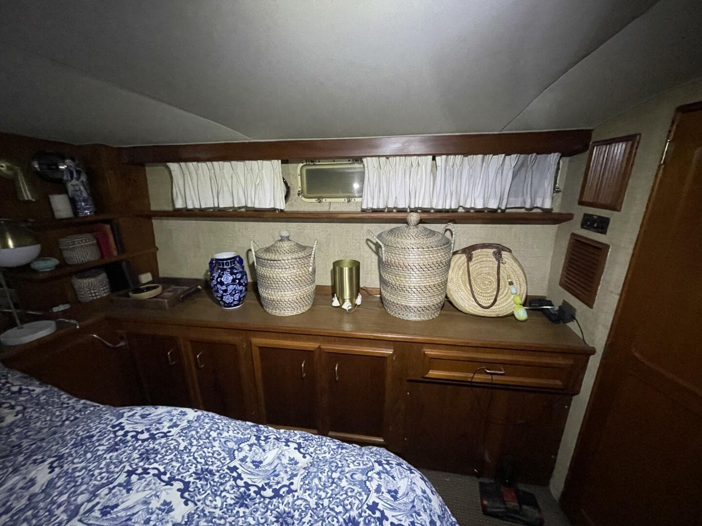 1986 Egg Harbor 40 — photo 48