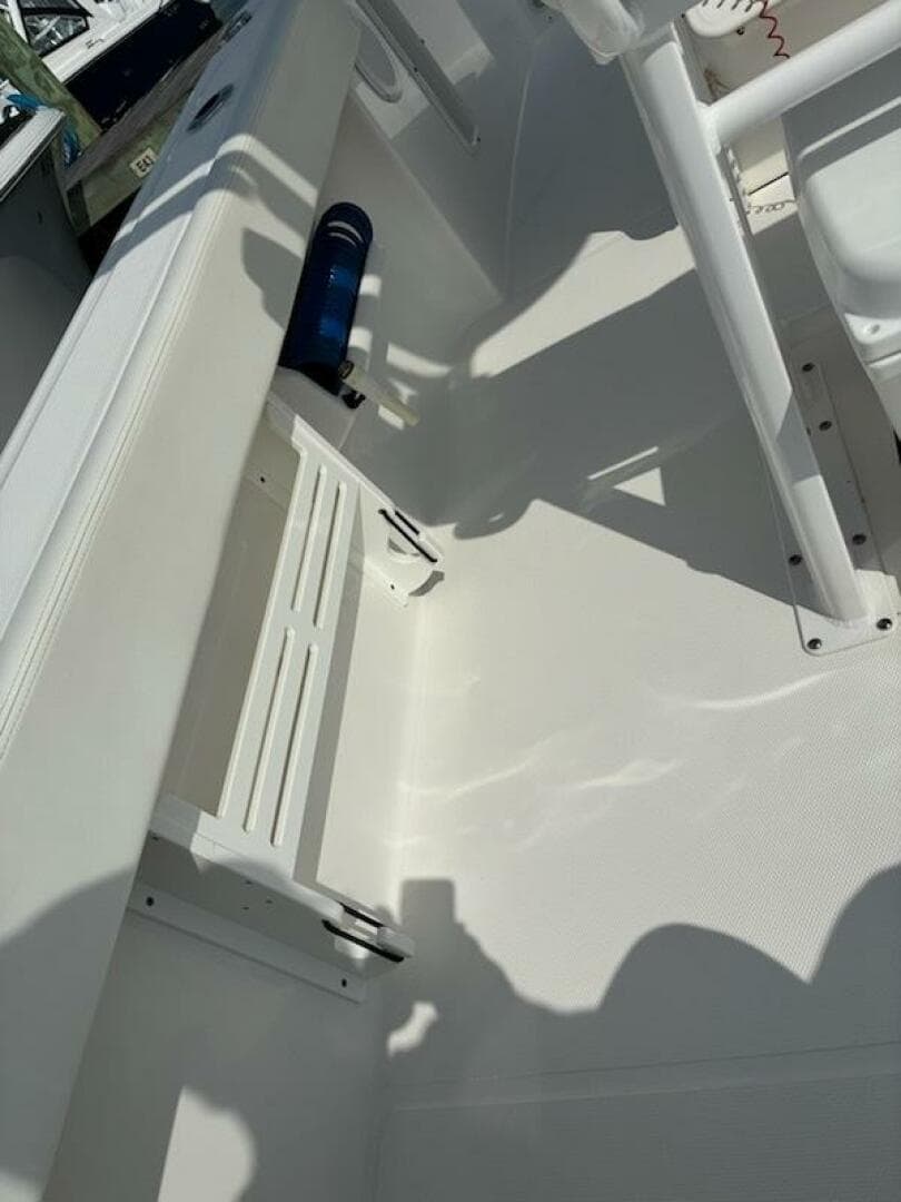 2022 Edgewater 23 CC — photo 23