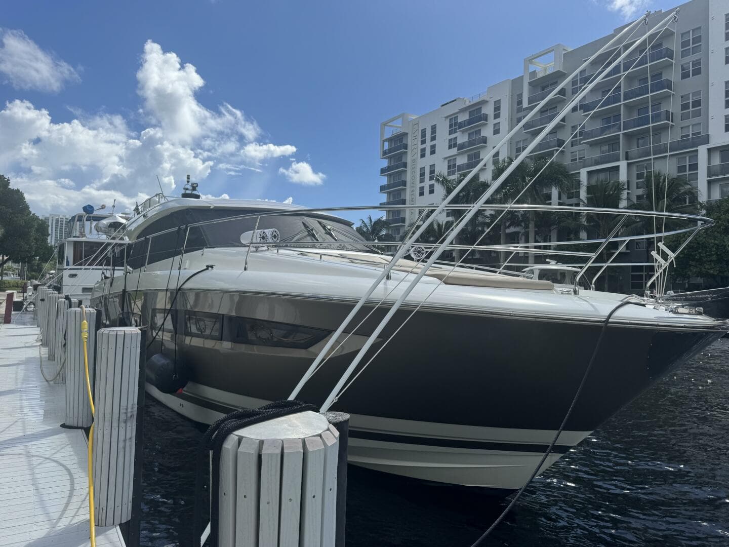 2013 Prestige 550 S — photo 4