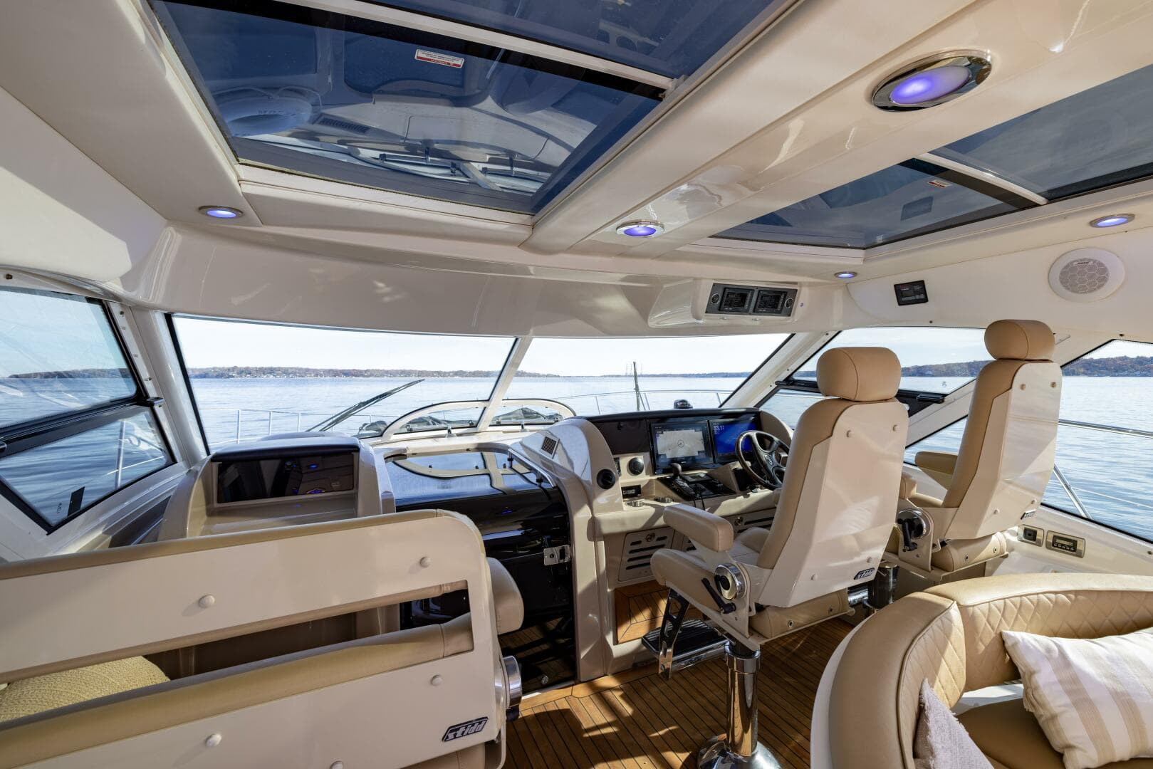 2008 Sea Ray Sundancer — photo 36