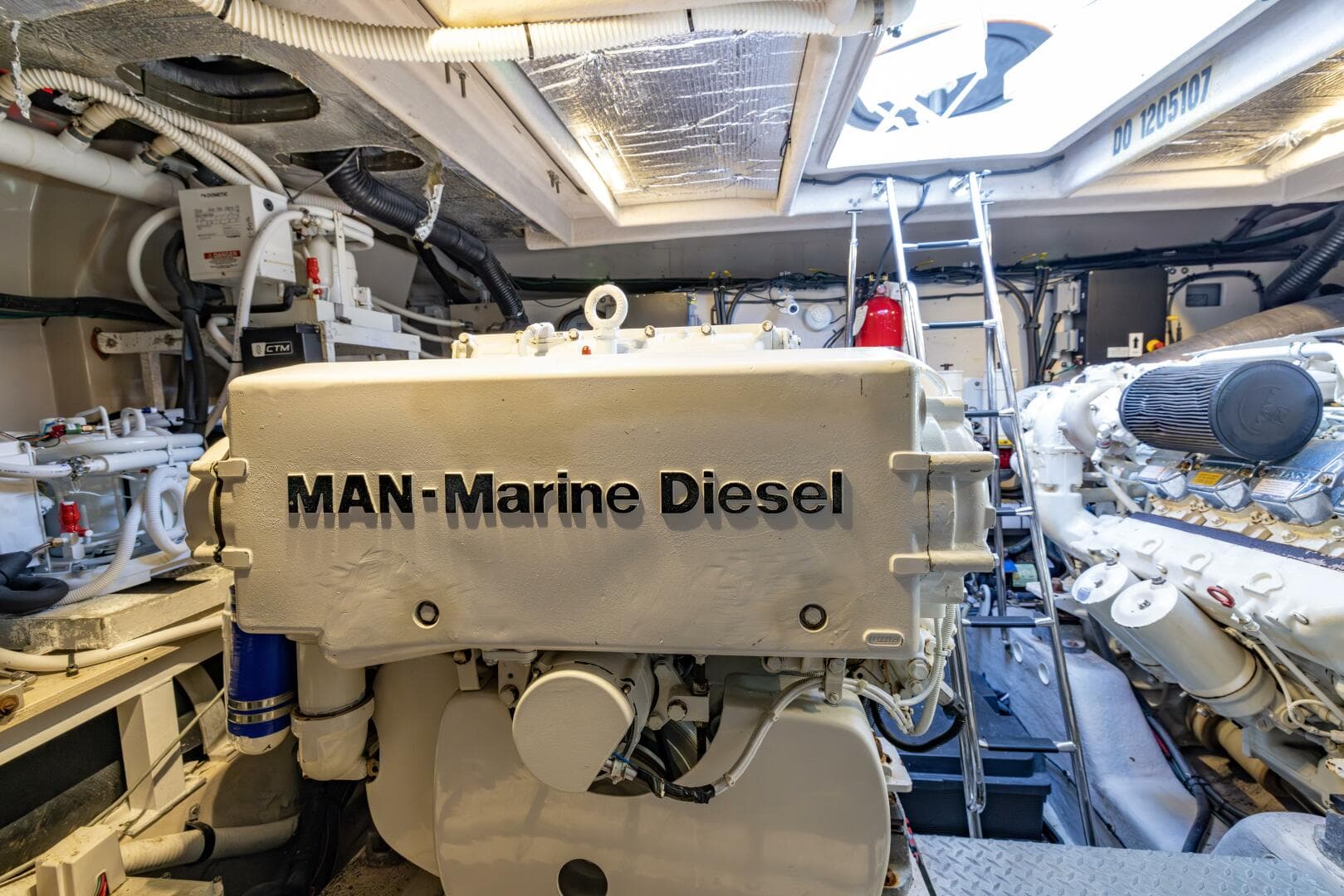 2008 Sea Ray Sundancer — photo 73