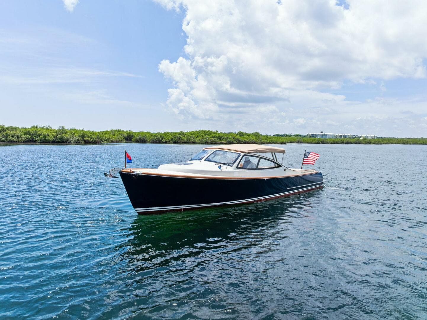 2008 Hinckley Talaria 38R Convertible — photo 6