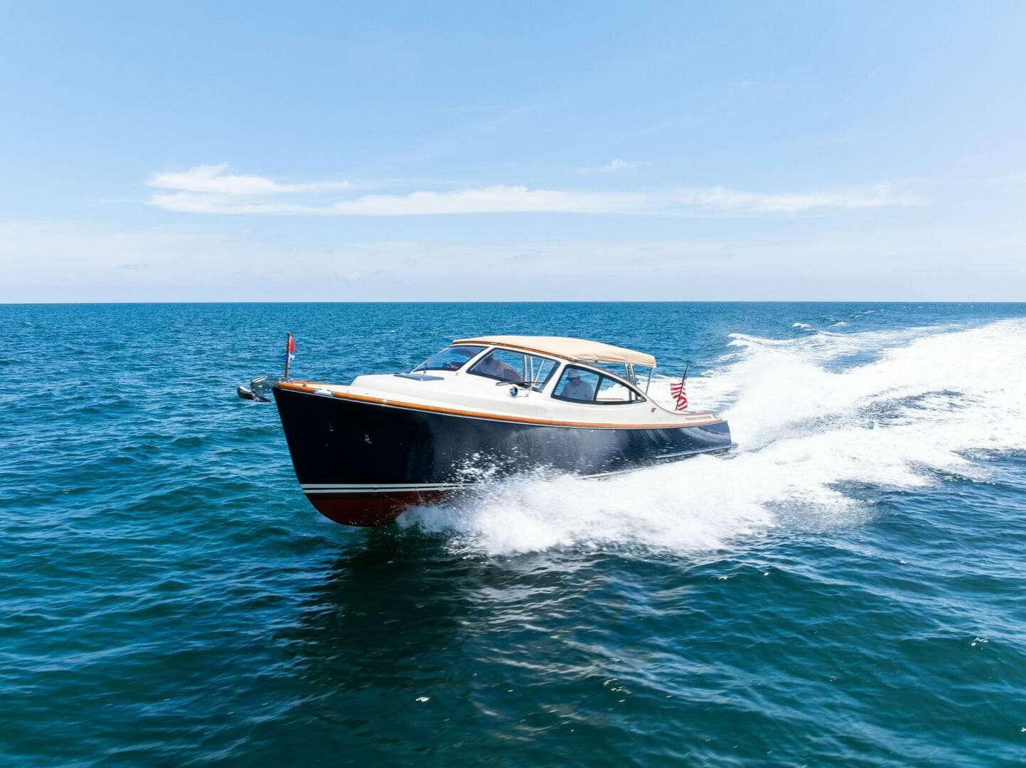 2008 Hinckley Talaria 38R Convertible — photo 2