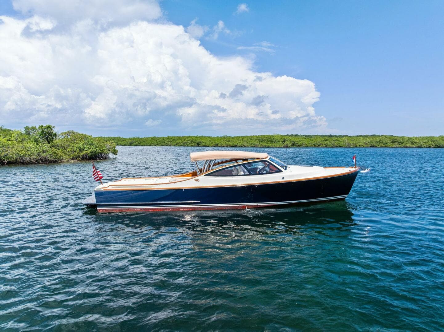 2008 Hinckley Talaria 38R Convertible — photo 4