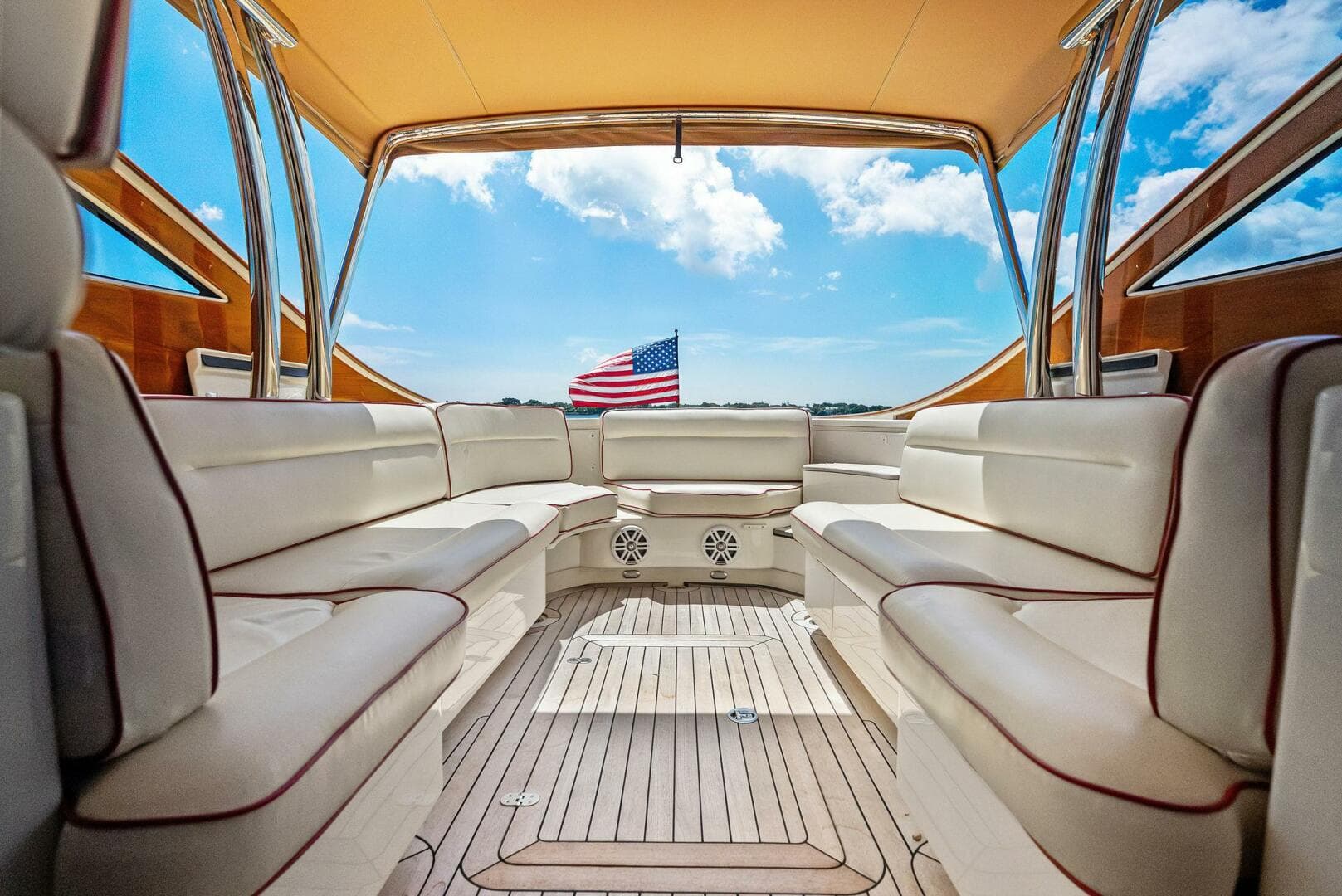 2008 Hinckley Talaria 38R Convertible — photo 20