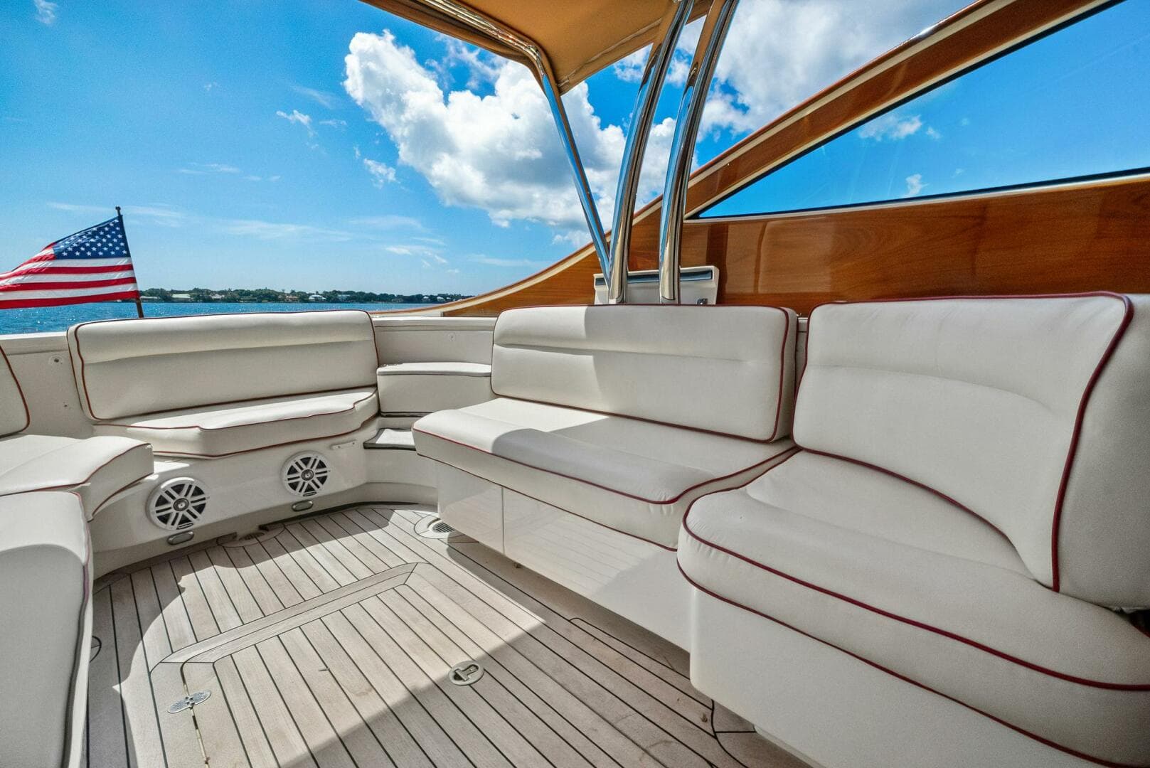 2008 Hinckley Talaria 38R Convertible — photo 24