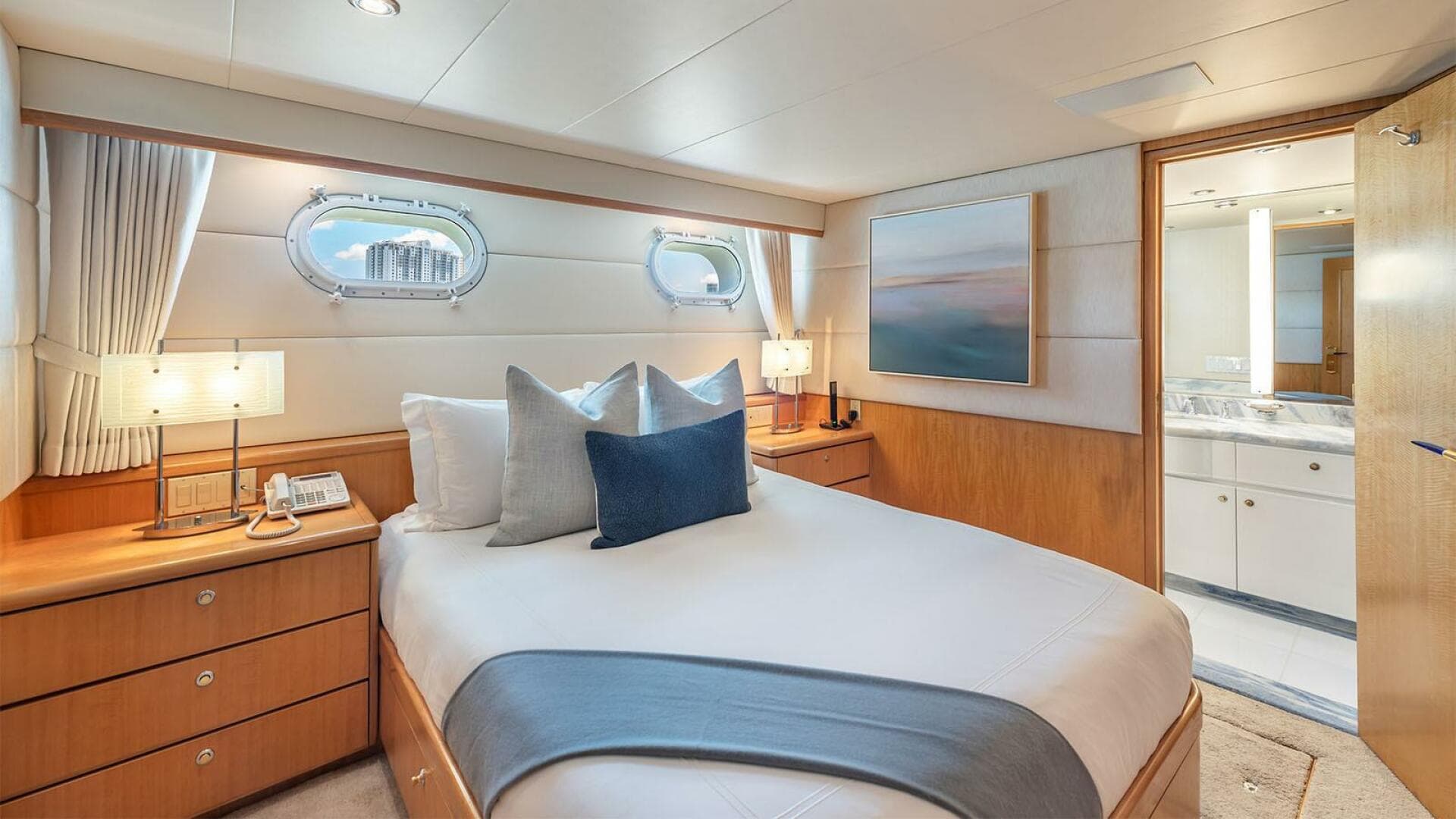 2000 Trident — photo 23