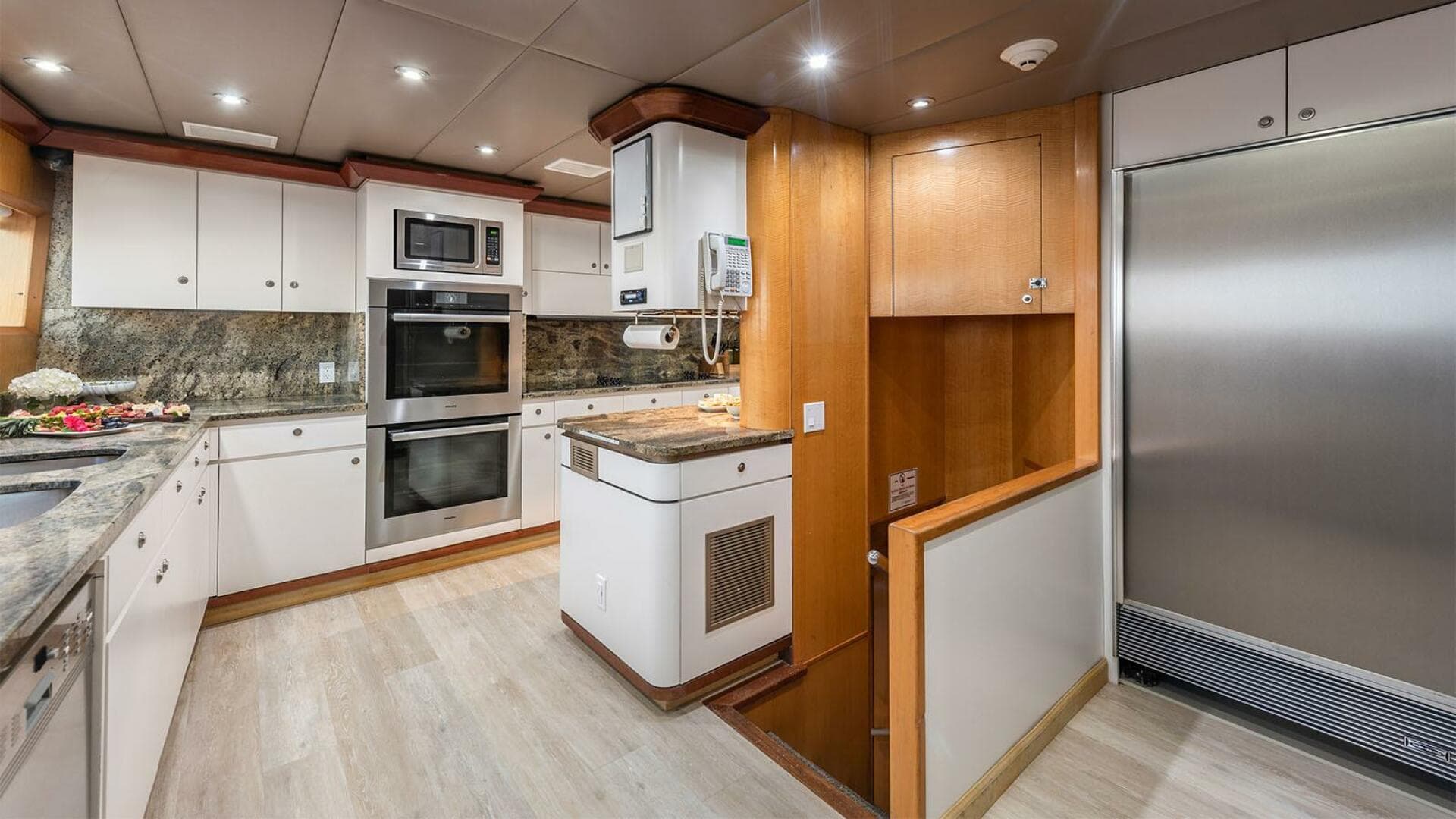 2000 Trident — photo 15